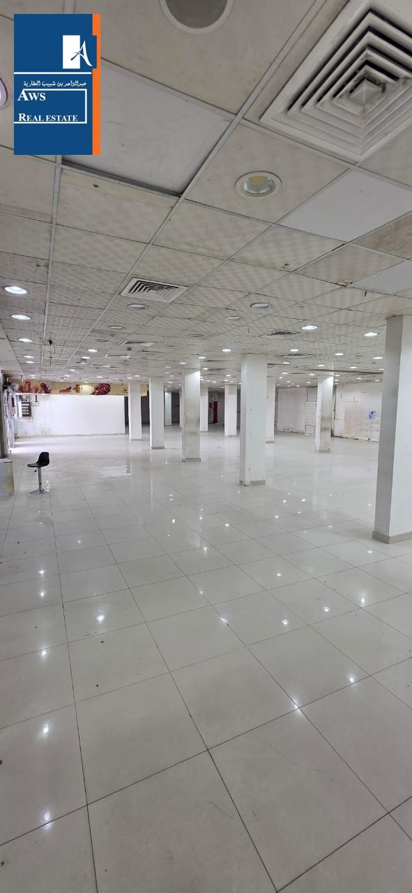 Shop in Prime Business Location, Road Facing Unit