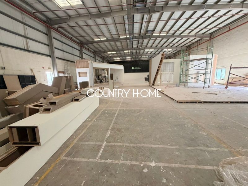 40,000 Sq Ft Warehouse with Office | DIC