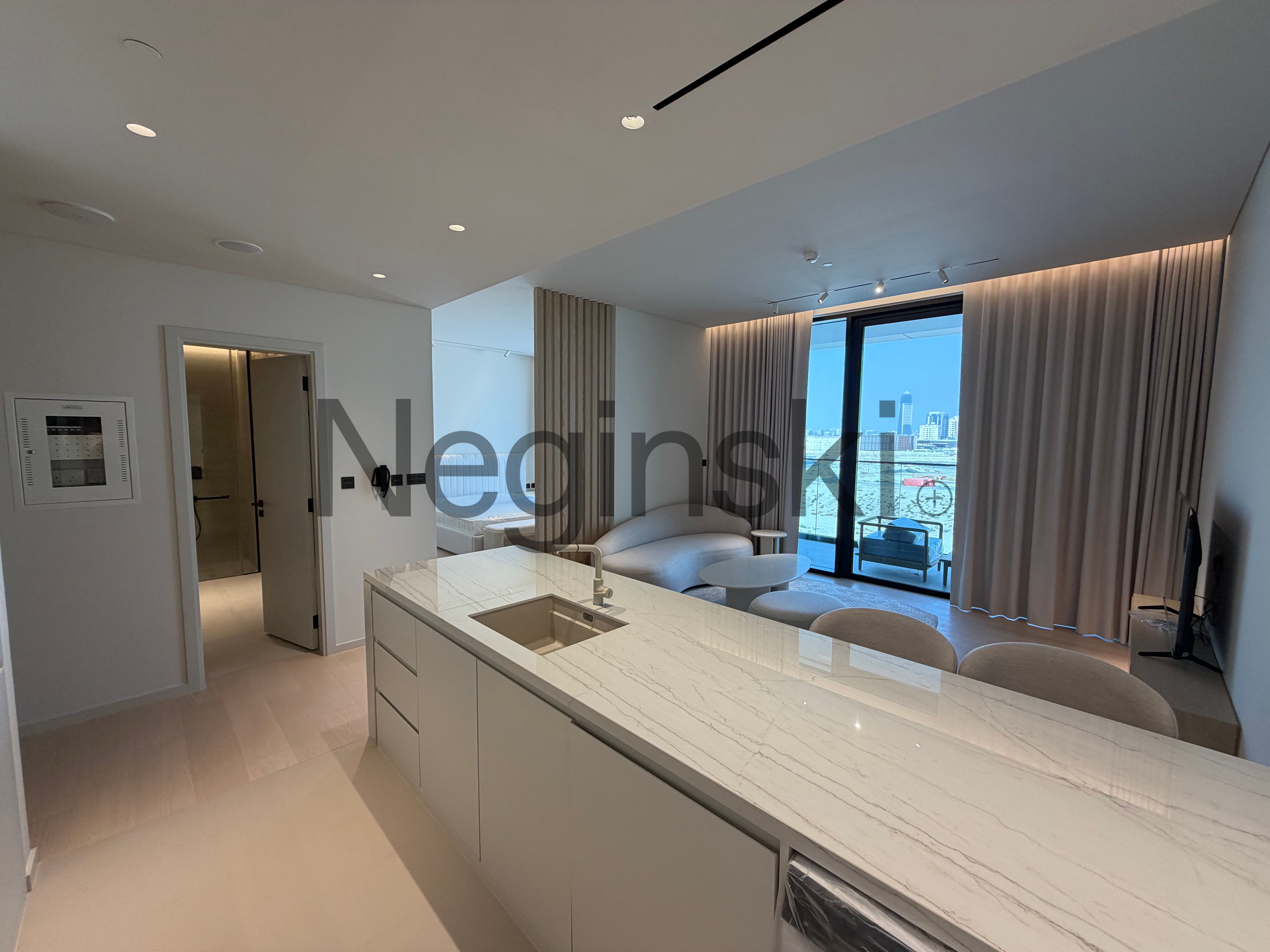 FULLY FURHISHED | MID FLOOR | HIGH ROI
