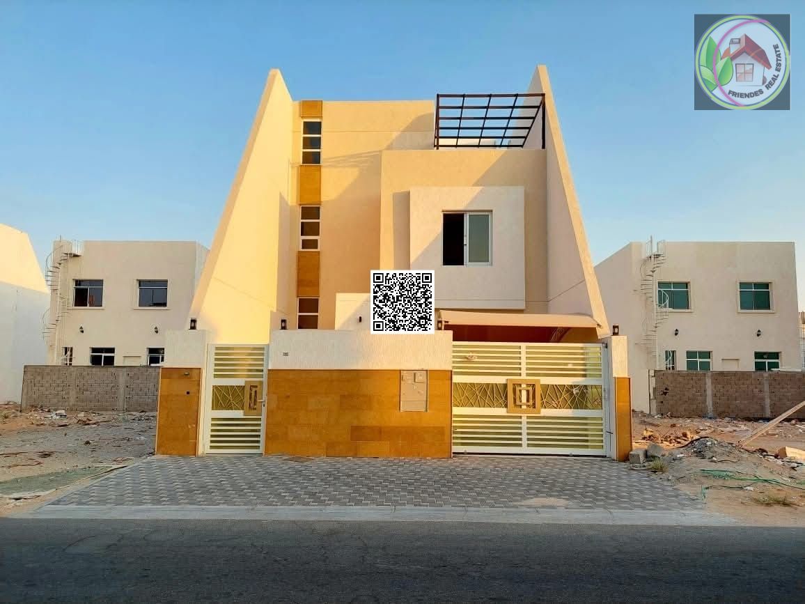 Villa for sale opposite the mosque, including water, electricity, and air conditioning. Freehold ownership for all nationalities.