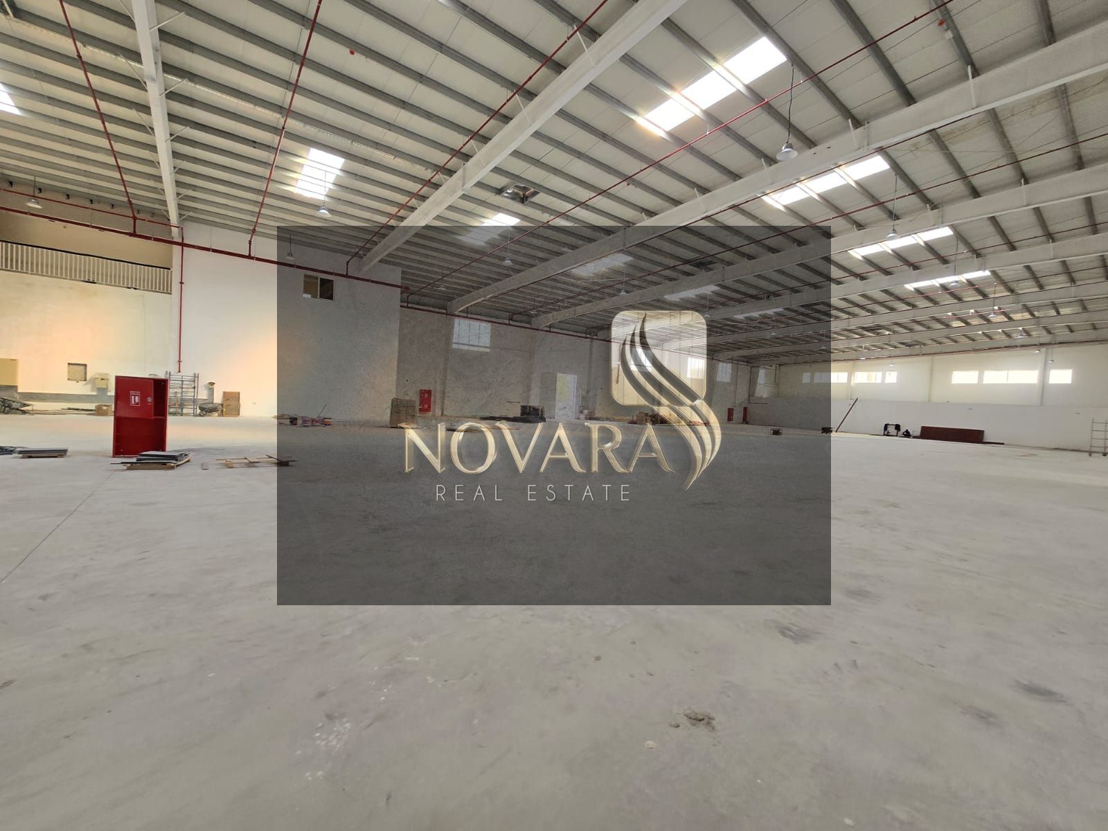 Warehouse for Rent in Umm Al Quwain – 715 kW Power – 45,500 Sq. Ft. Area