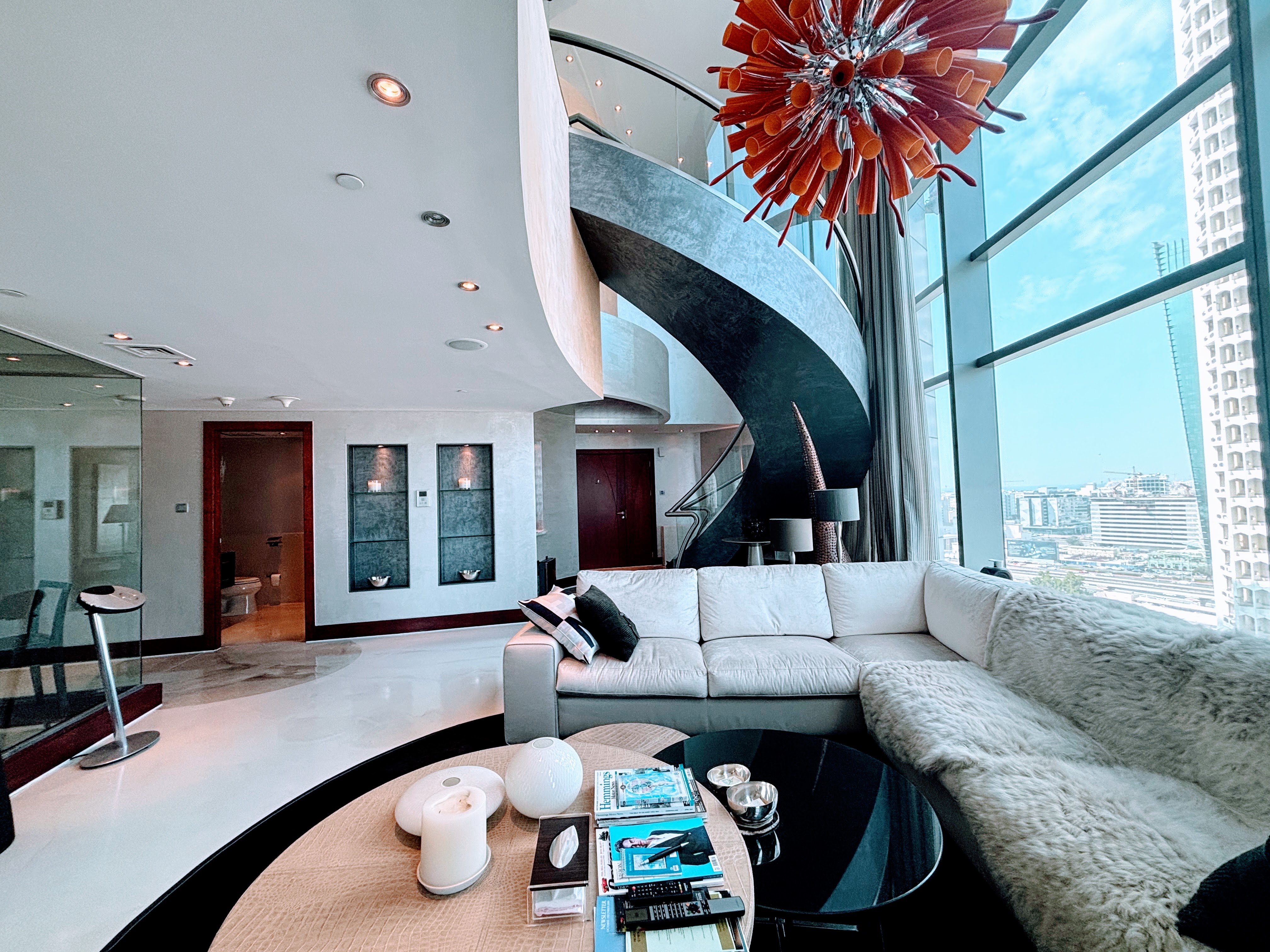 4 Bed Duplex | Vacant | Luxury Furniture