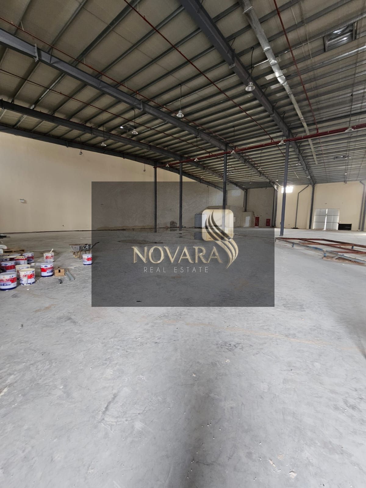 Warehouse for Rent in Umm Al Quwain – 45,500 sq. ft, 2 Adjacent Units, 715 kW Power & Labor Accommodation