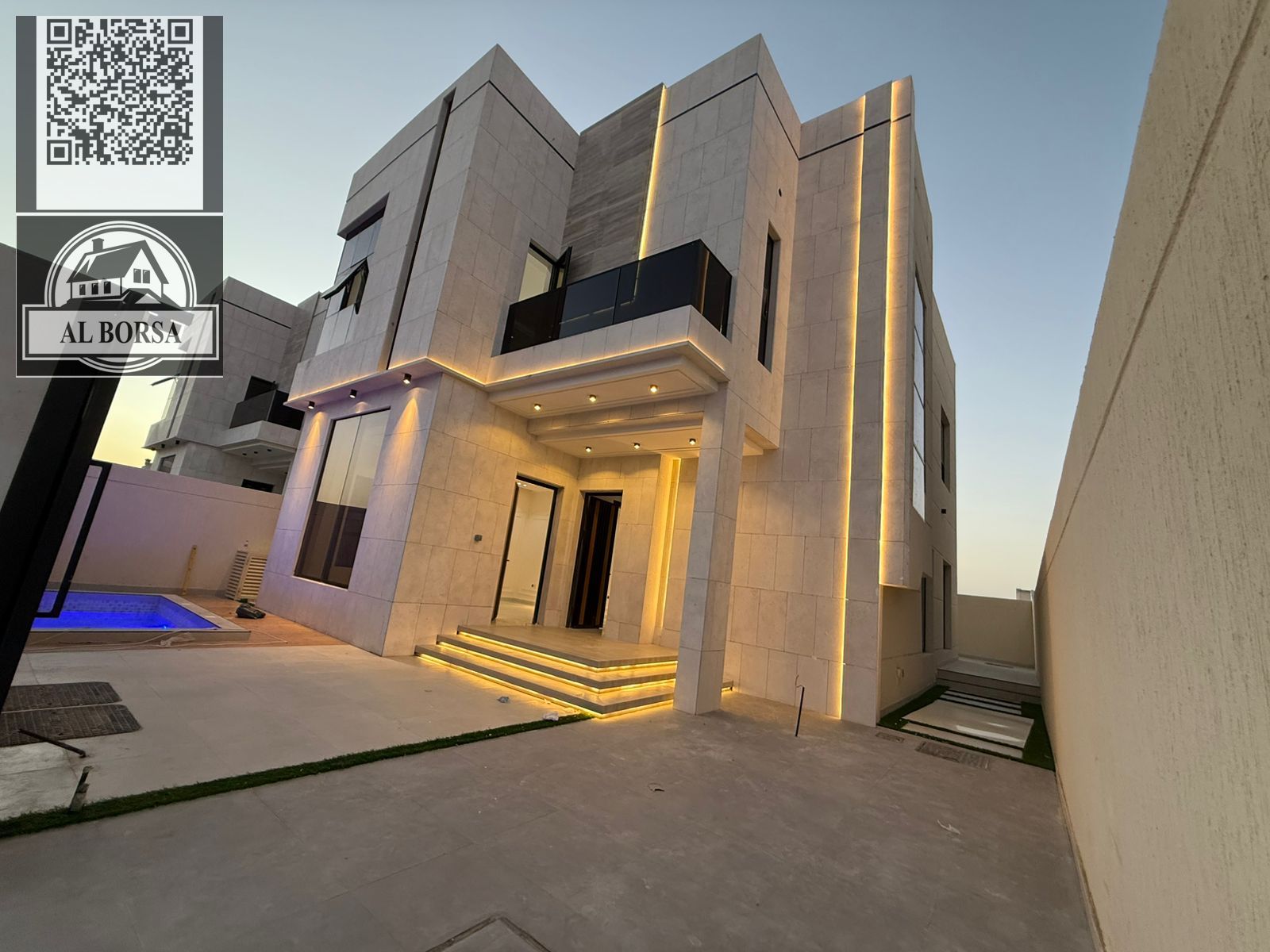 Two-story villas for sale in Al-Haliyo 2, super deluxe finishing, 4 bedrooms, living room, hall, kitchen, 5 bathrooms and swimming pool. 1.75 milli
