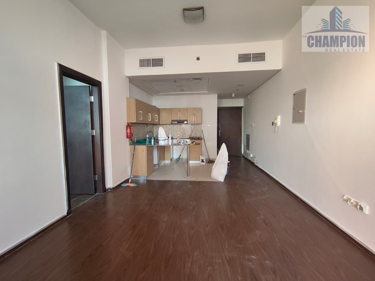 Bright and Spacious 1BR Apartment | Great Location