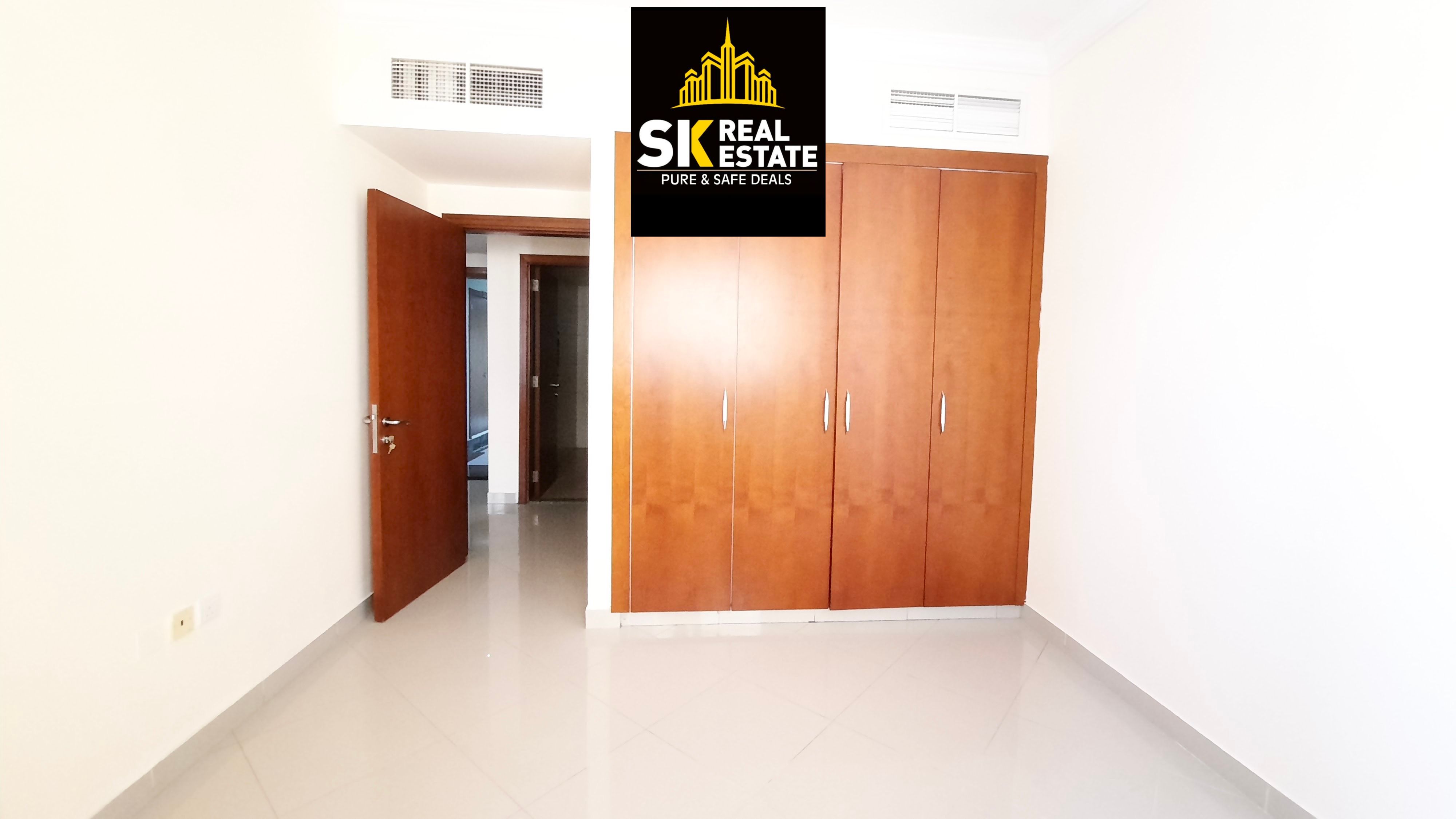LUXURIOUS 1BHK TENT 41K WITH FREE PARKING & FREE GYM ,SWIMMING POOL