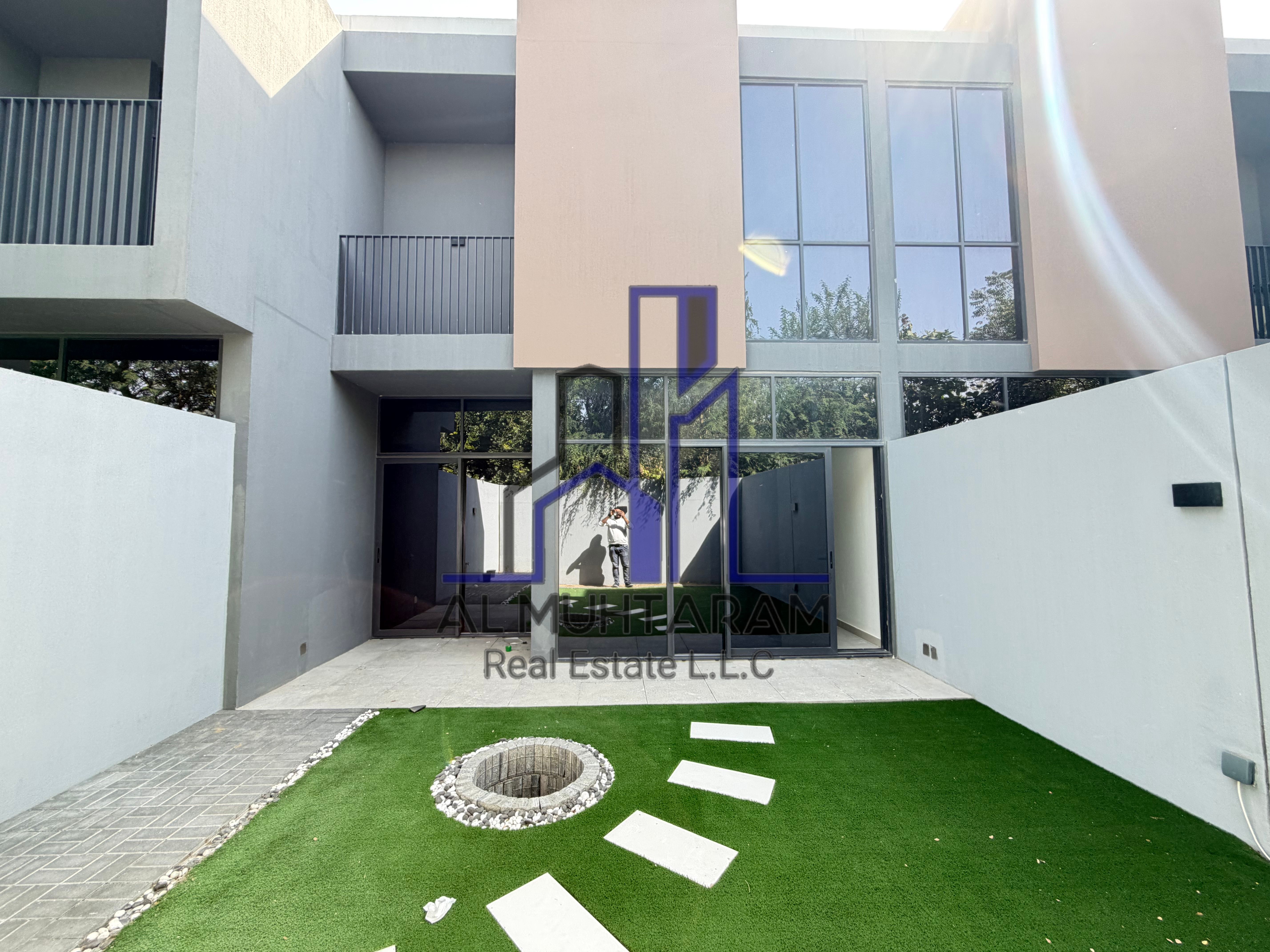 Like Brand New 2 Bedroom Townhouse Corner Unit With Maid Room Just 4 Cheque payment