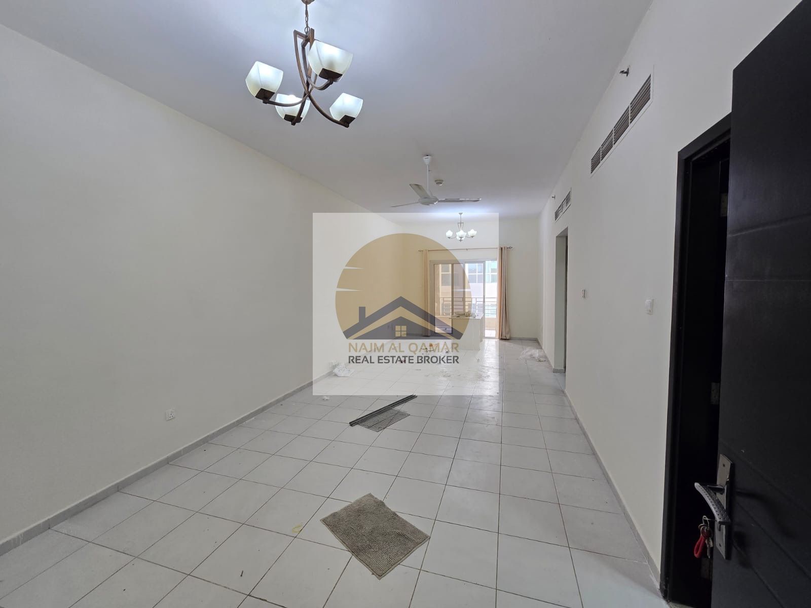 Huge 1BHK with balcony, 2 bath, parking@52k.