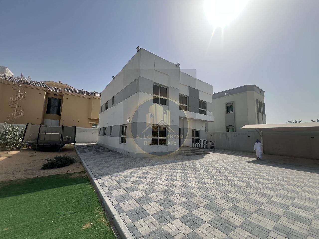 For rent in Sharjah, Al-Qurain area, a privileged location