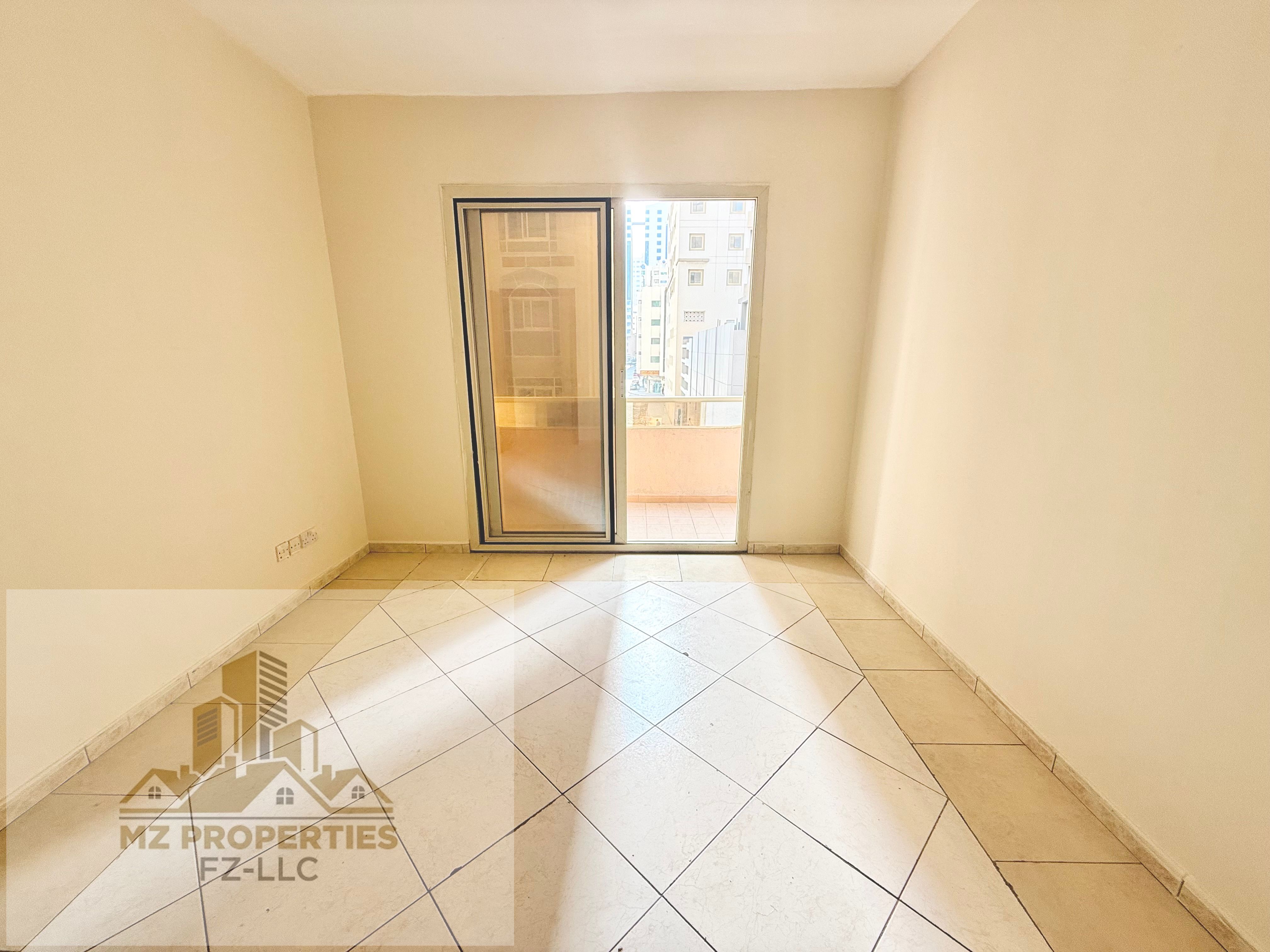 MARVELOUS OFFER !! BEAUTIFUL 1BHK WITH BALCONY FAMILY BUILDING IDEAL LOCATION !! JUST 30,999