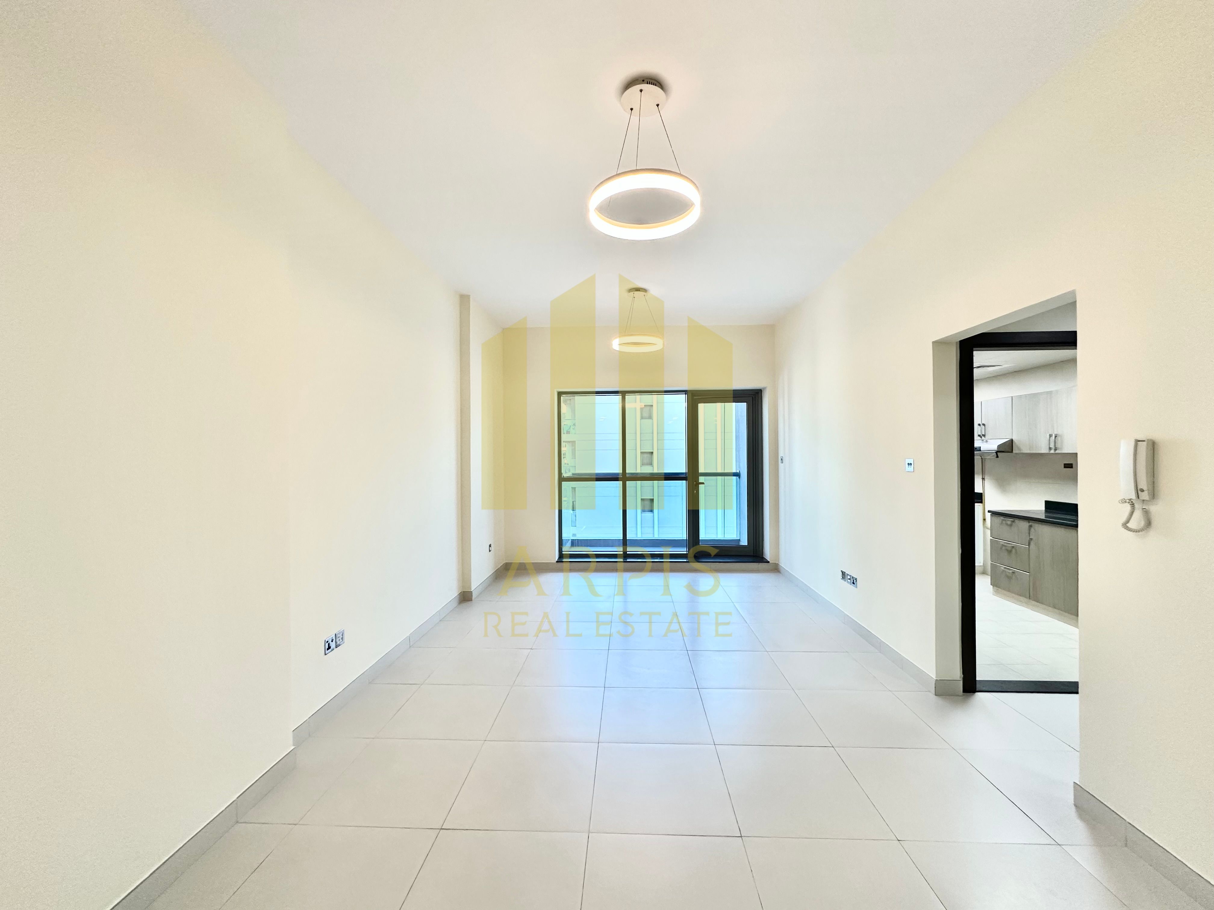 2 BEDROOM APARTMENT FOR RENT IN JUMEIRAH GARDEN CITY.