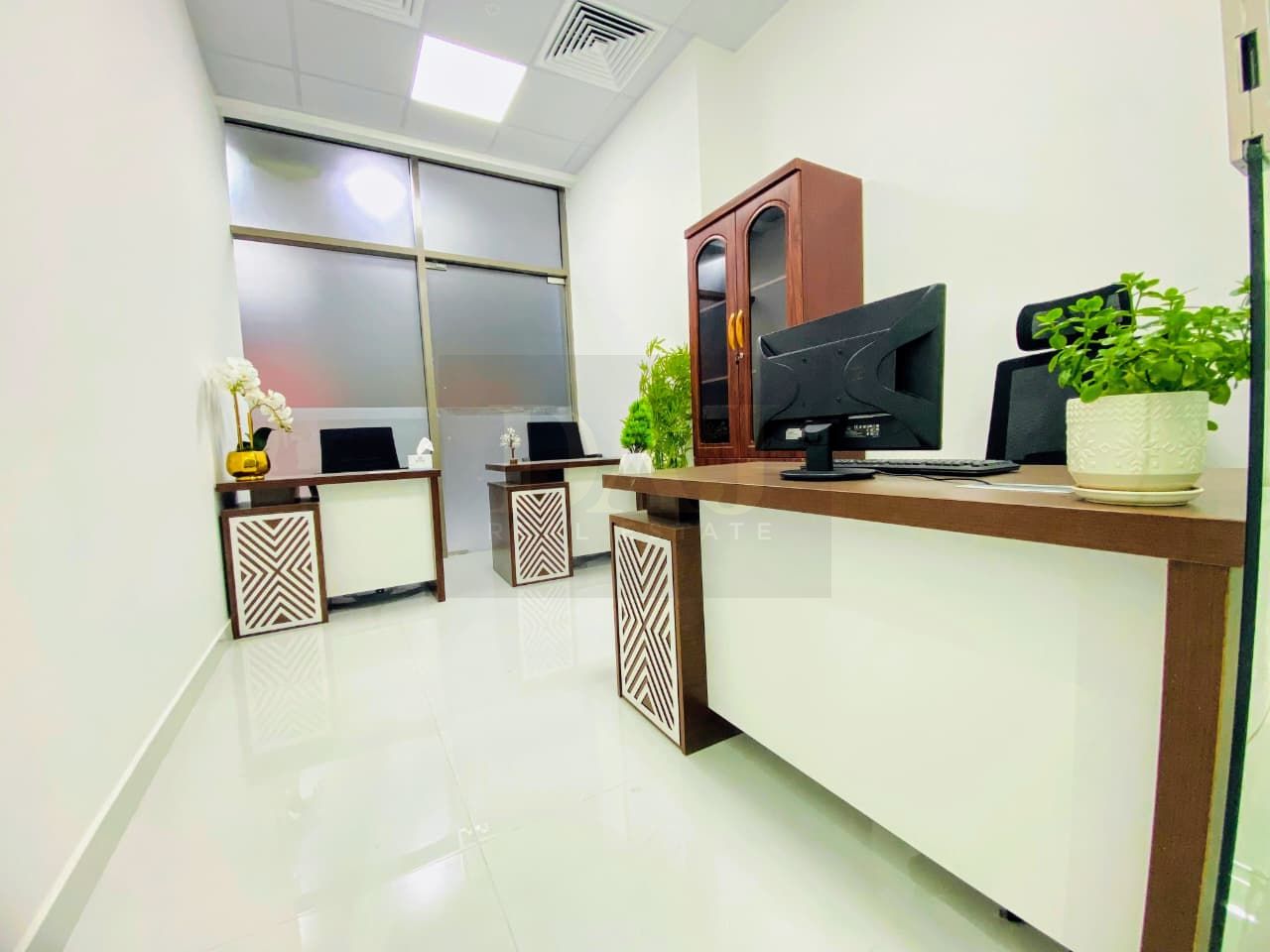 Stylish Office | Free Utilities | Bank Account Assistance