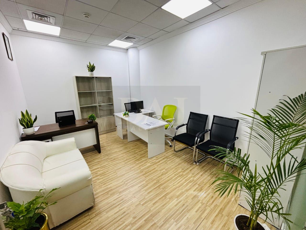 Stunning Office | Free Utilities | Bank Account Assistance