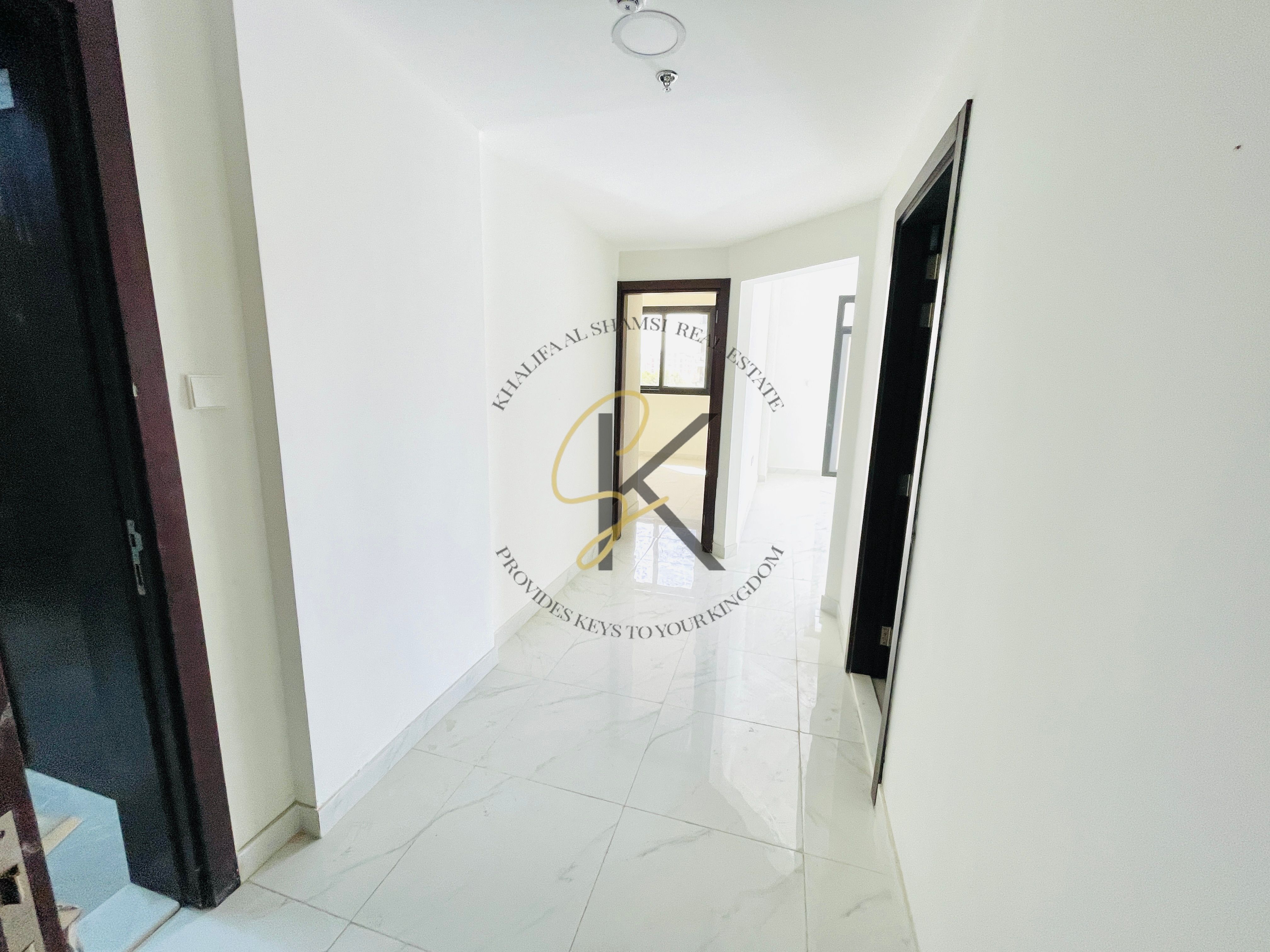 Luxury brand new 1bedroom apartment with balcony with open view apartment fully furnished