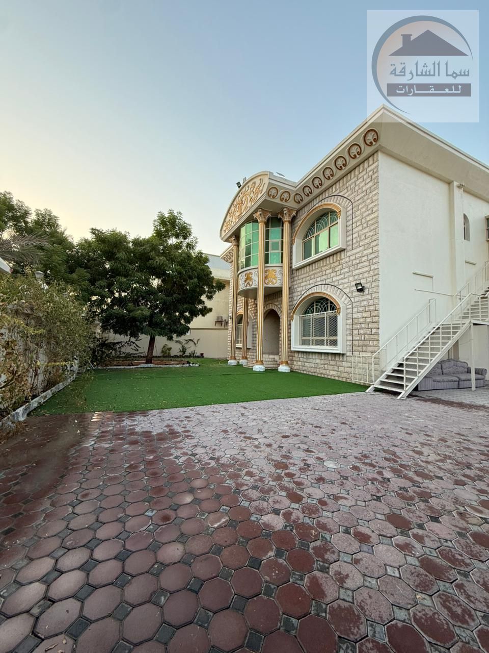 Villa for sale in Al-Ramaqiyah area, two floors with an annex, on a main road, at a good price, area 10,000 square feet