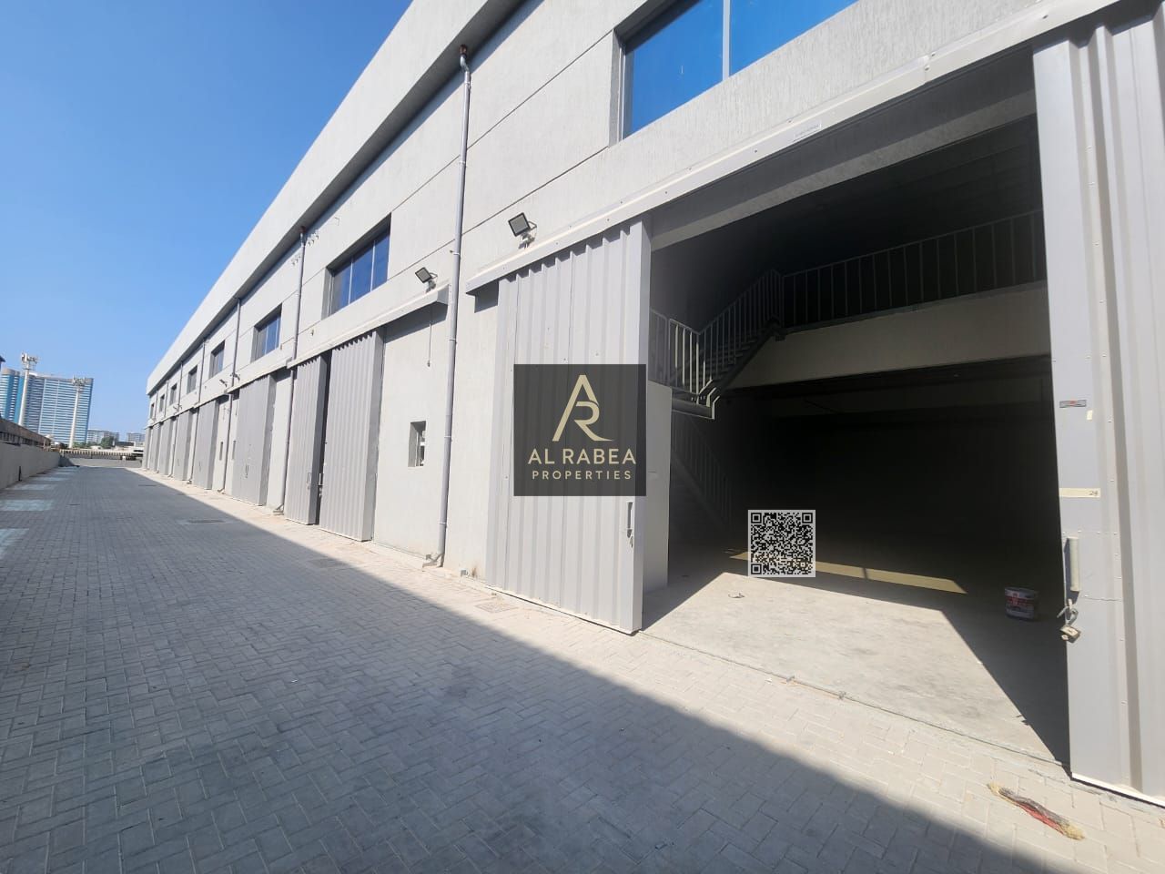 Flexible usage-easy access to main road-prime loca