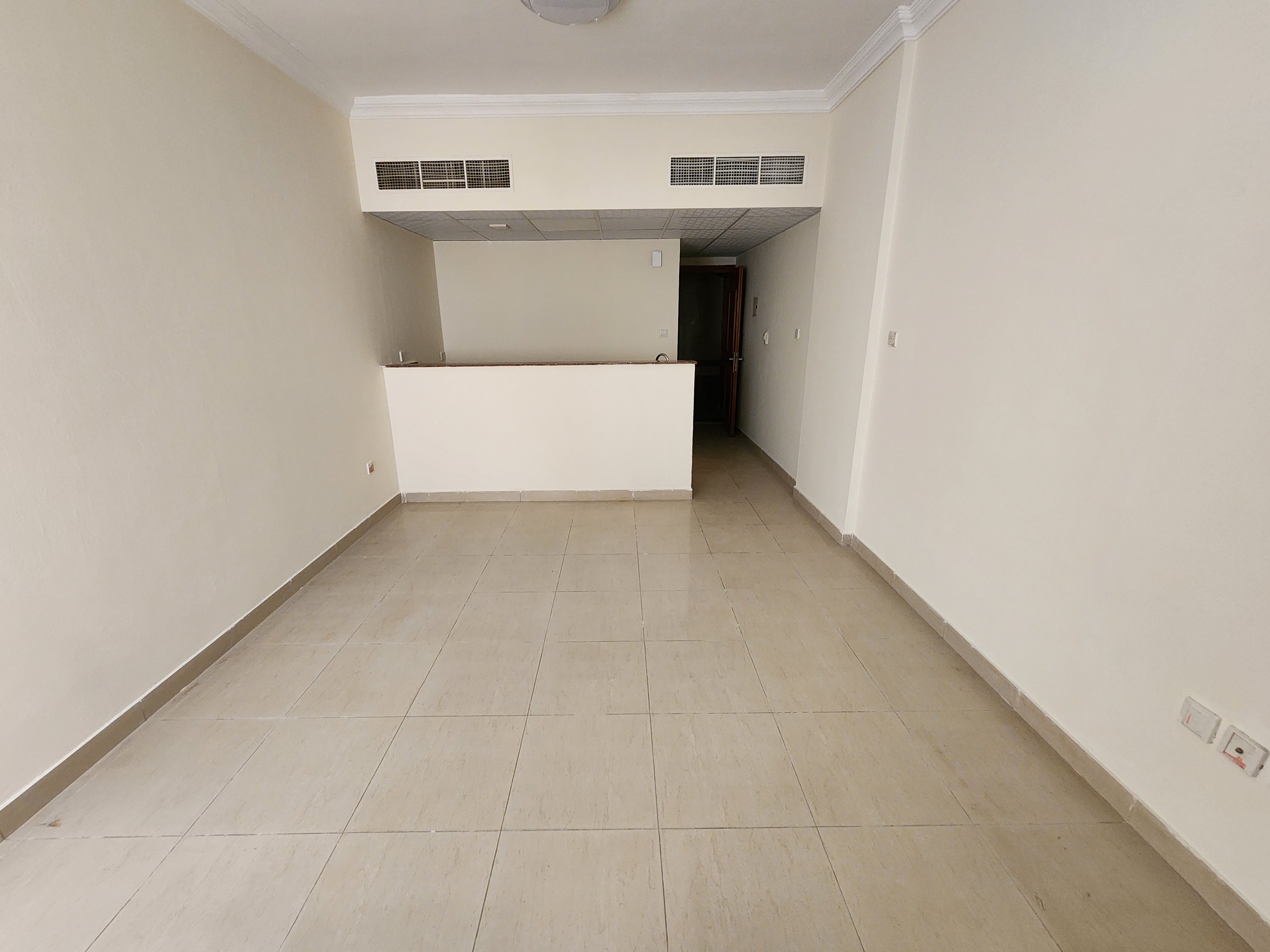 Separate kitchen studio in school area only 25k