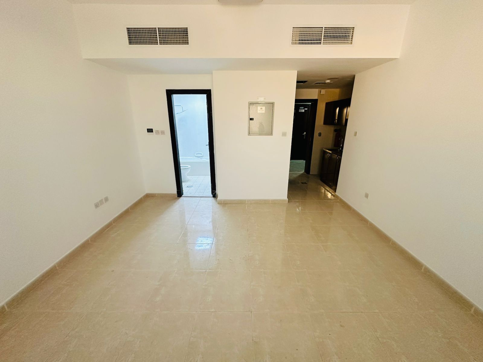 Separate kitchen studio school area only family only 25k in sharjah Muwailah
