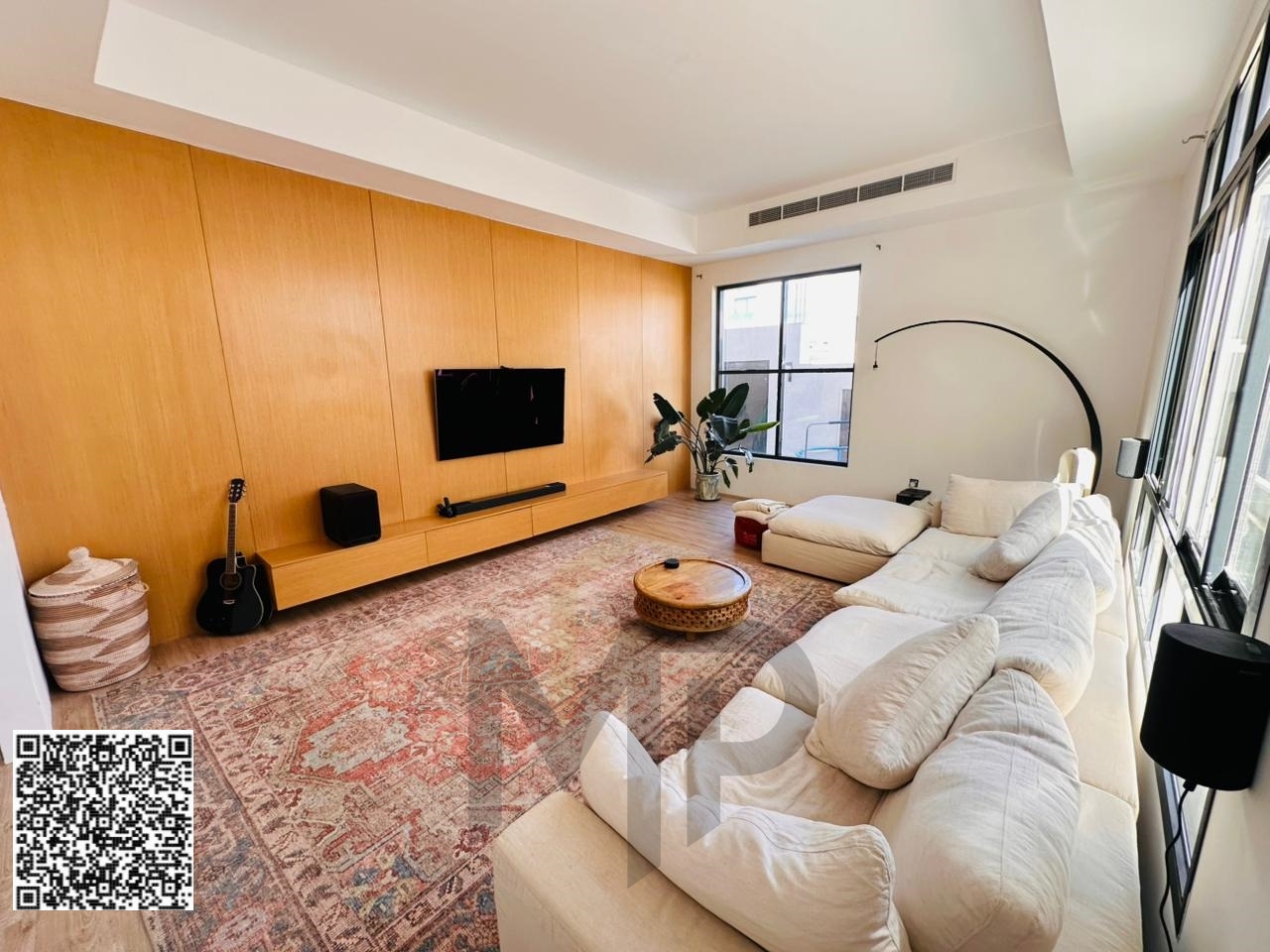 A unique opportunity to own a fully furnished villa with electricity, water and air conditioning in Al Yasmin behind the garden.