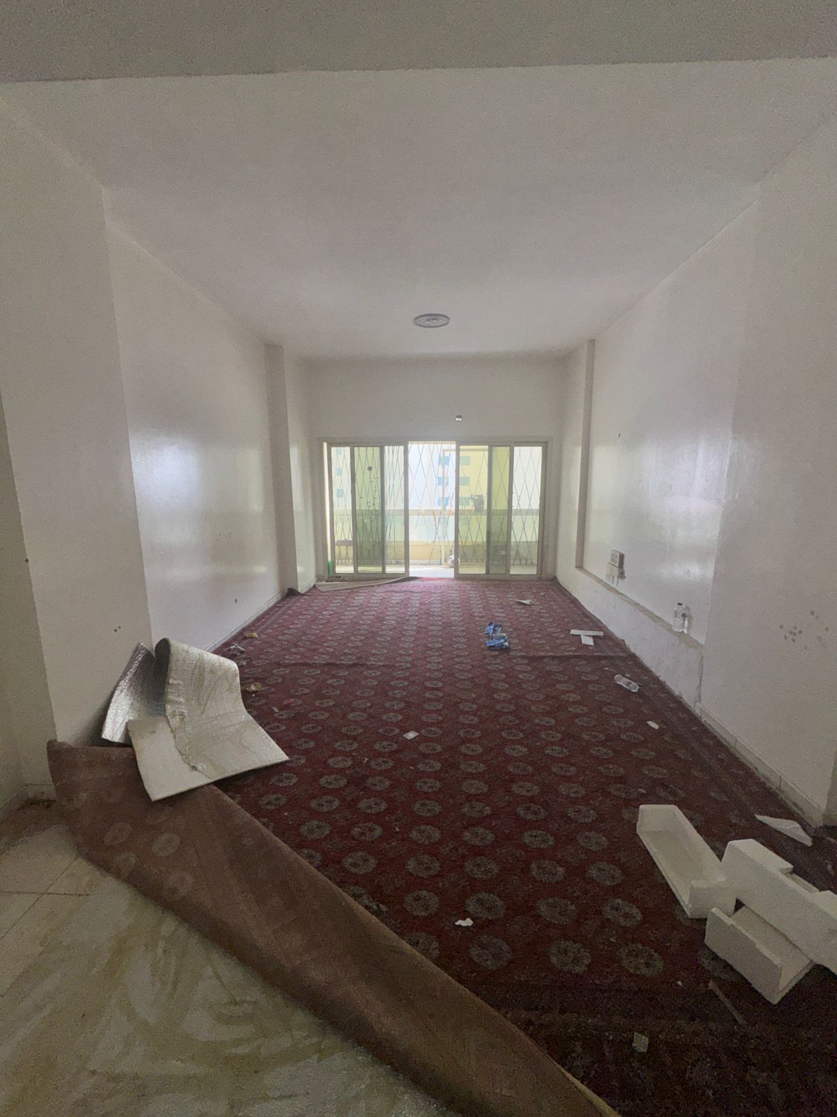 A great opportunity: a spacious two-bedroom apartment with a living room in Al Nuaimiya 1, next to Thumbay Hospital, in a vibrant and well-served loca