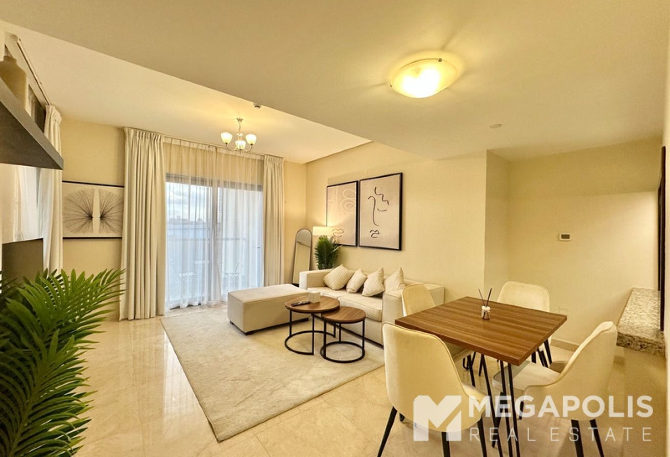 Live Luxury Life | On Marina Walk | Near Downtown