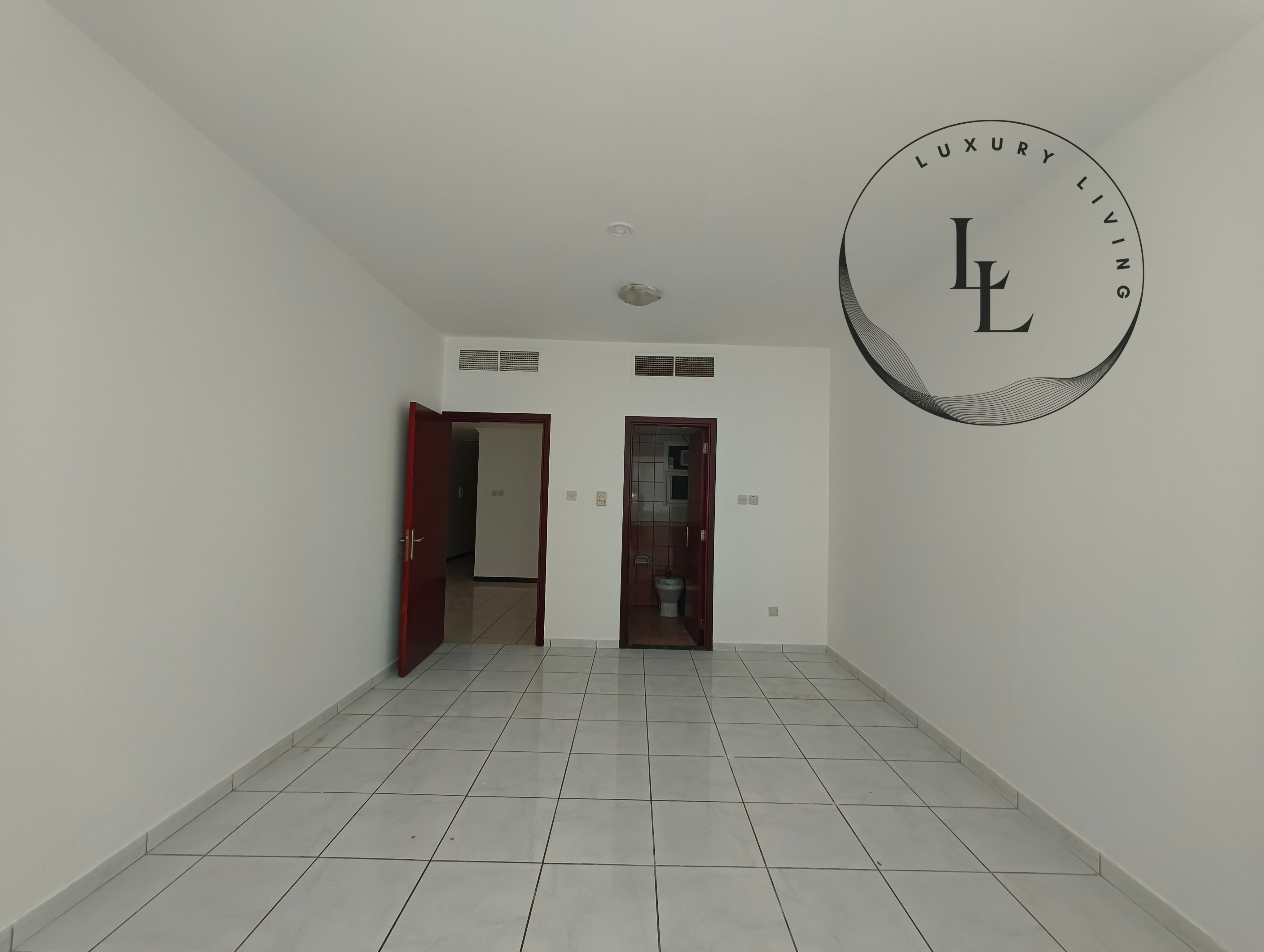 Nice & beautiful 1 bhk in 45k, 2 bath, maintenance free, good location