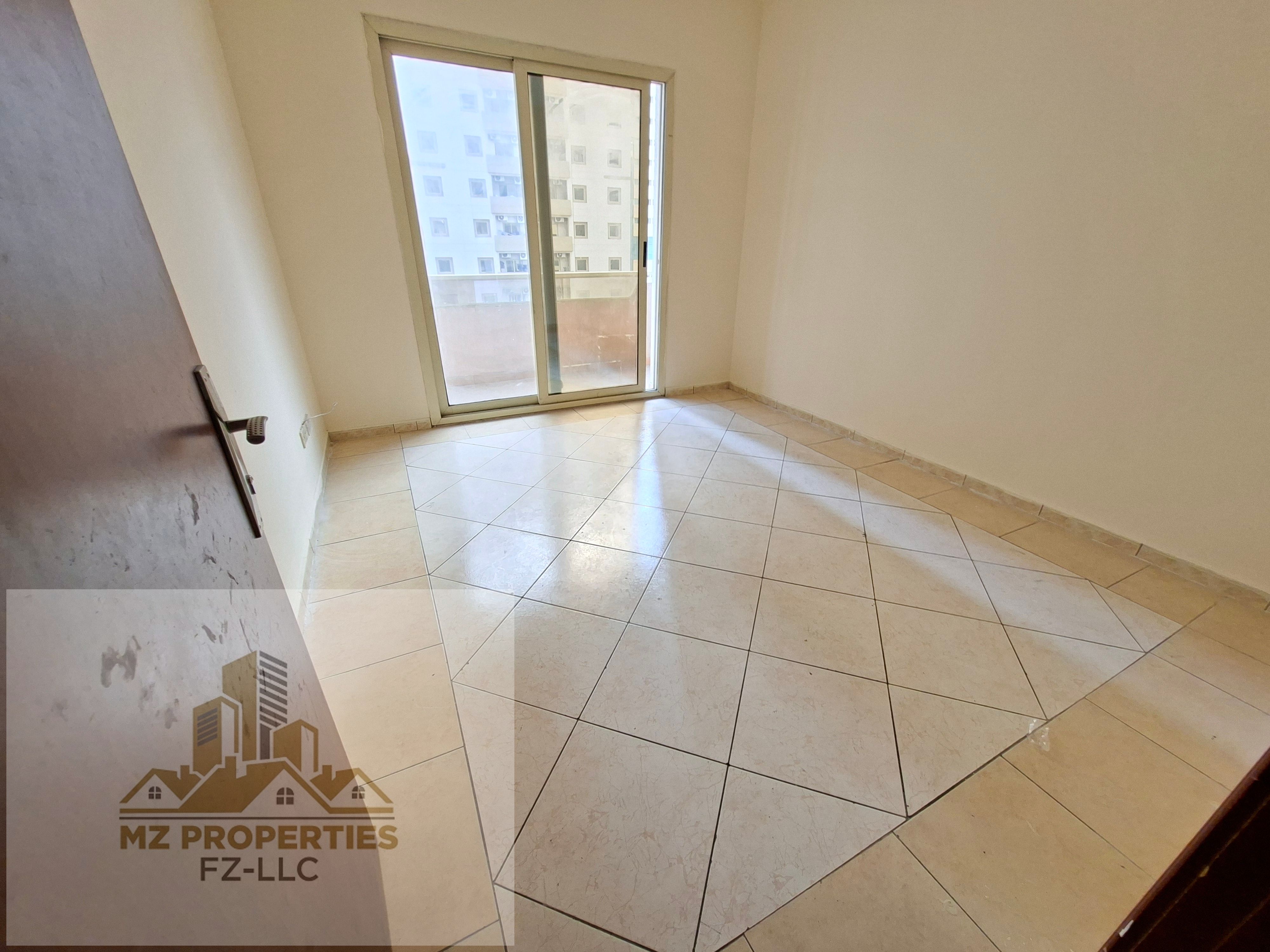 IDEAL LOCATION ! 1 BEDROOM HALL ! BALCONY ! FAMILY BUILDING ! REASONABLE PRICES ! IN 29999