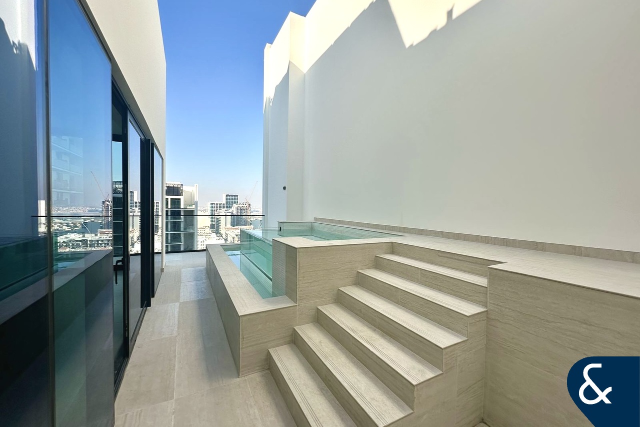 Private Pool | High Floor | Large Layout