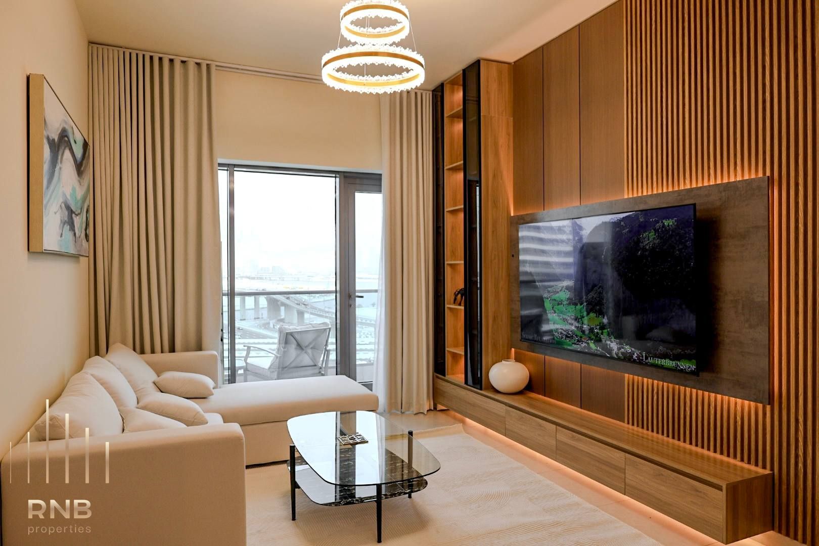 Luxury Renovated Interior & Fully Furnished// Dubai Creek and Canal View // Spacious Layout