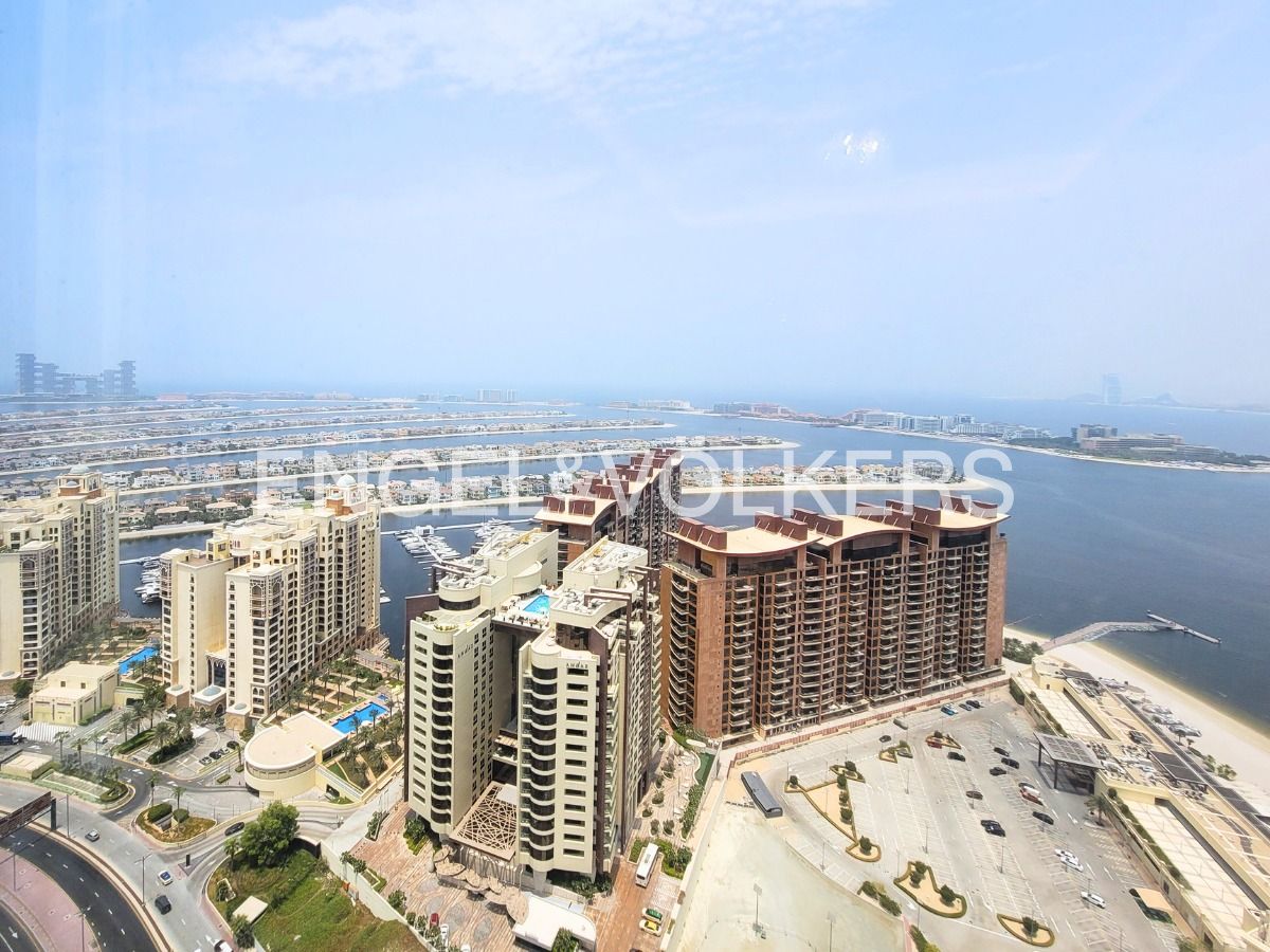 Stylish Studio | High Floor | Palm & Sea Views