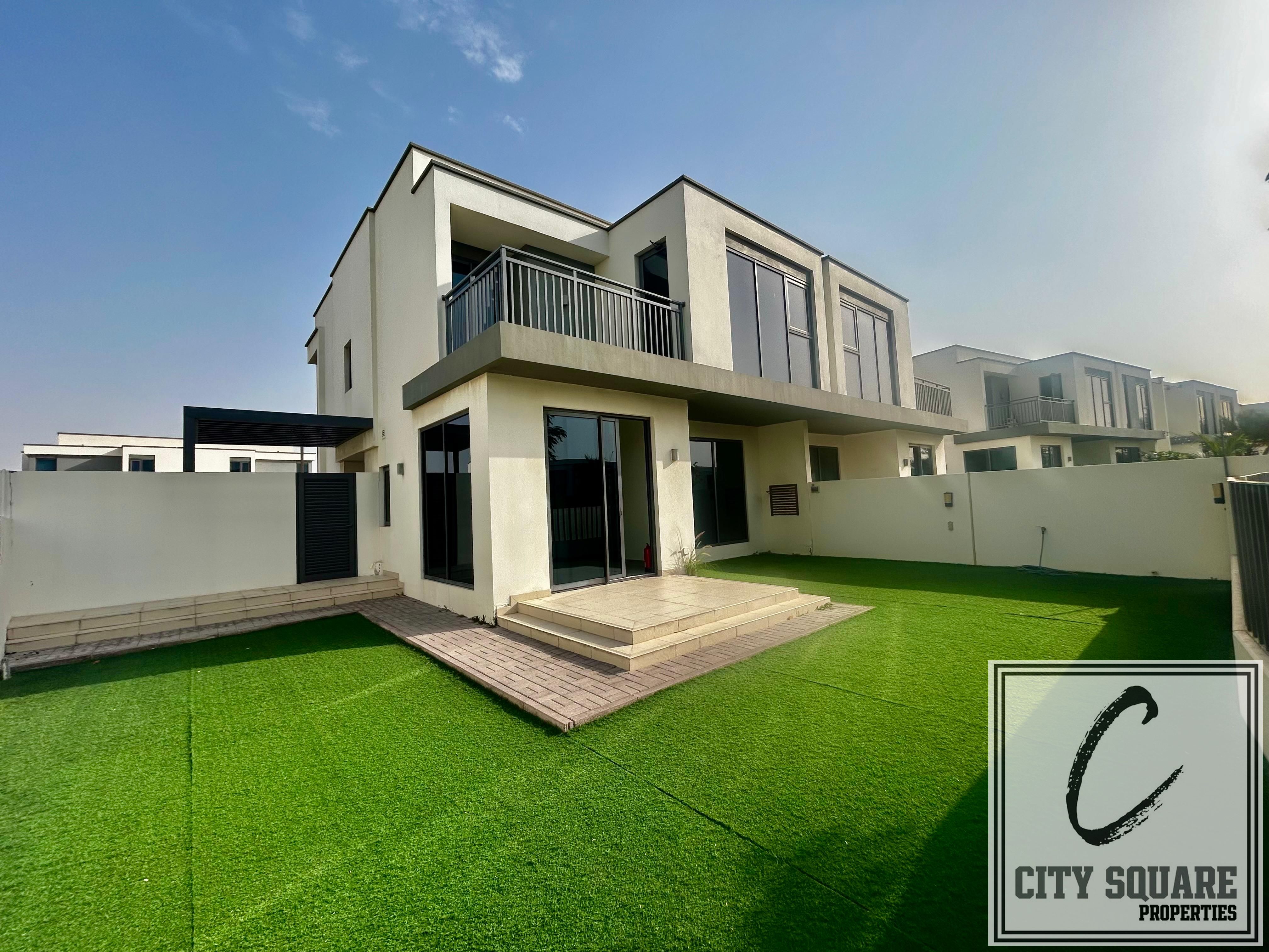 Landscaped garden I By the park I Available soon