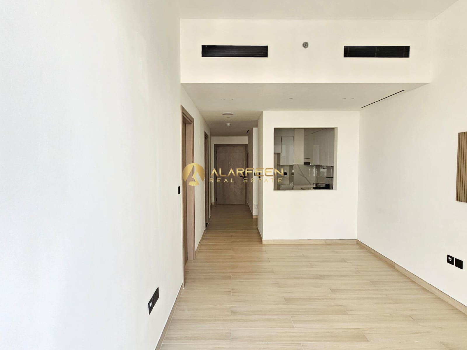 Bright and Natural | Prime Location | Ready to Move