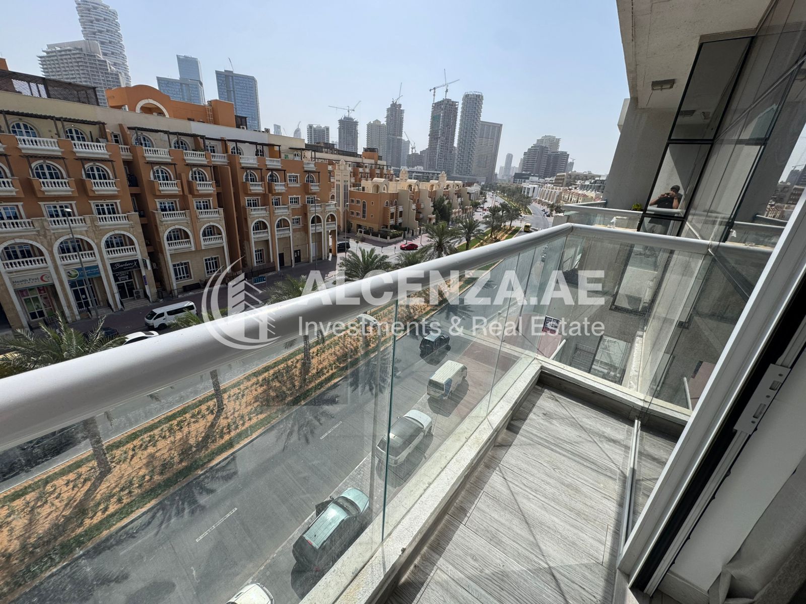 Fully Furnished | Low Floor | Vacant