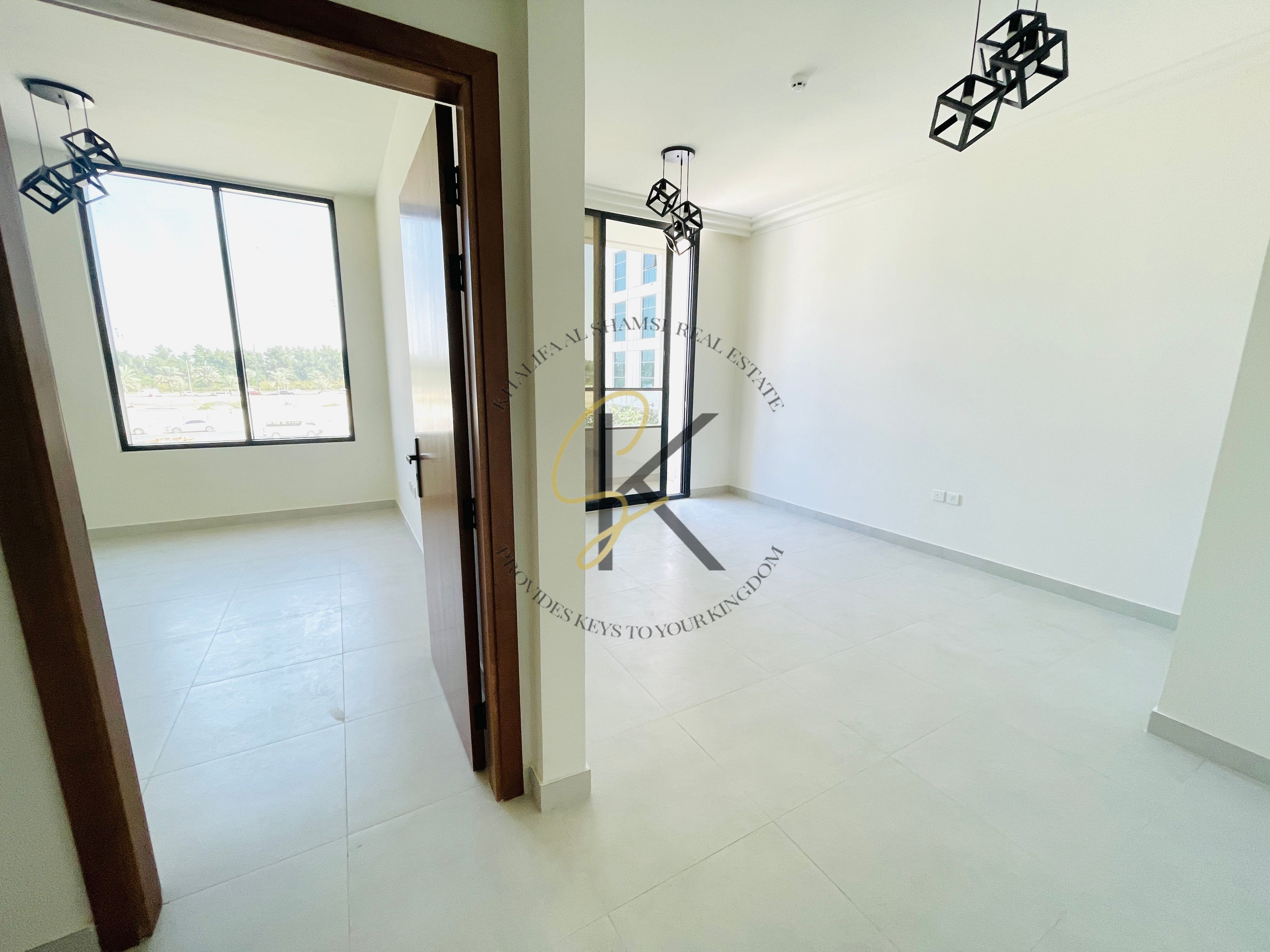 Luxury brand new first shifting 1bedroom with 2 washroom with balcony luxury fully family building