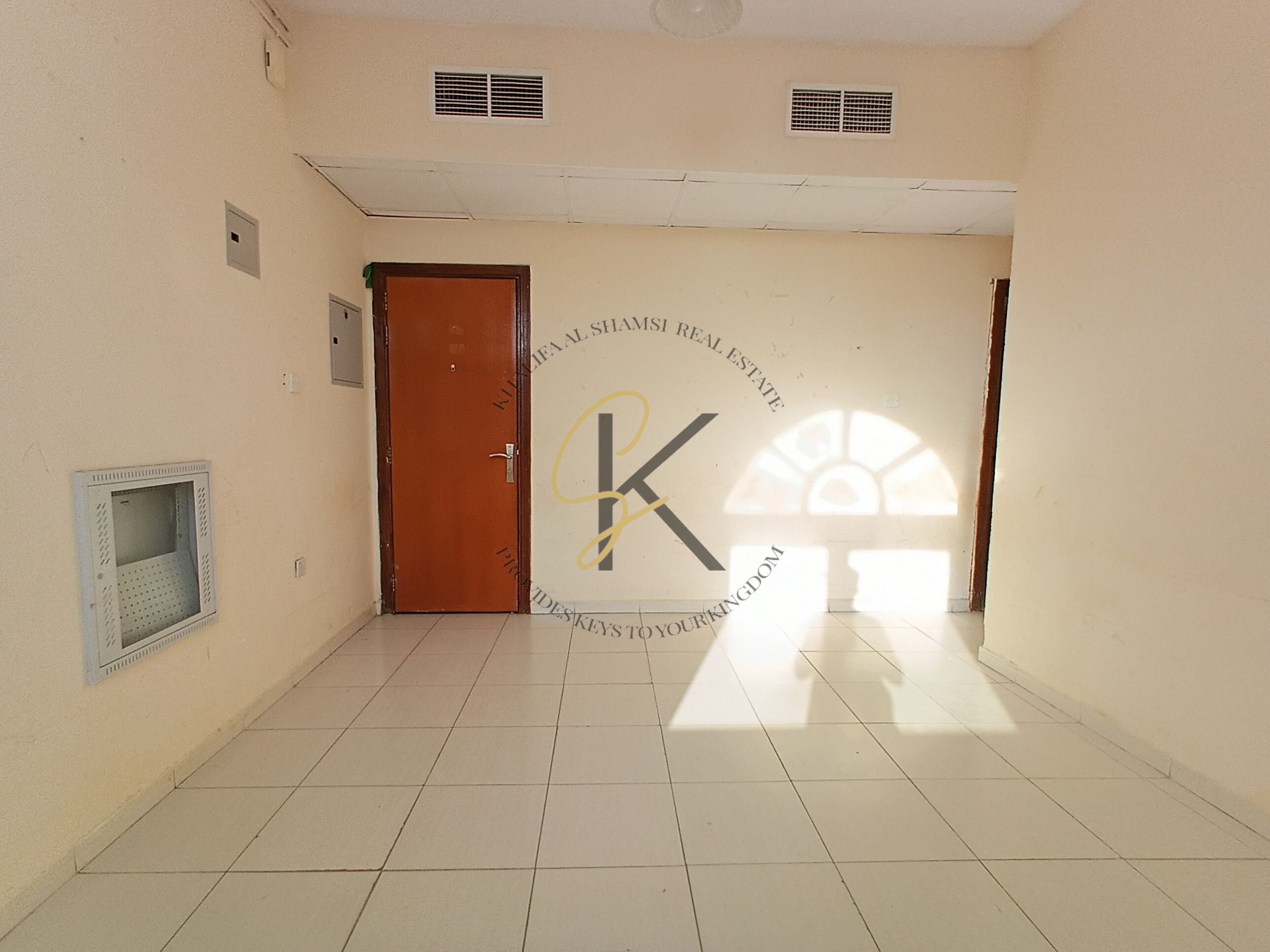 Lavish 1 BHK full of family building Neat and clean room for contact Babar
