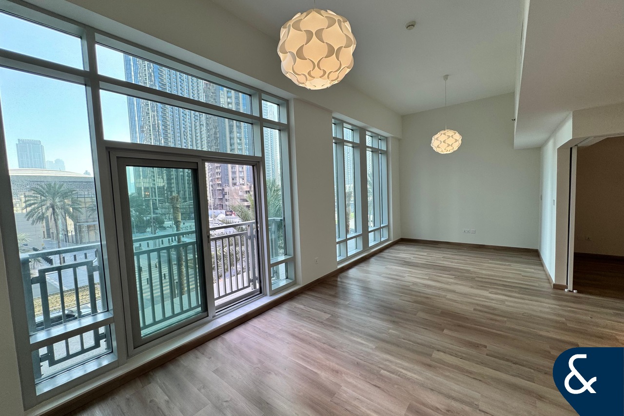 Upgraded | 1 Bed Plus Study | Unfurnished