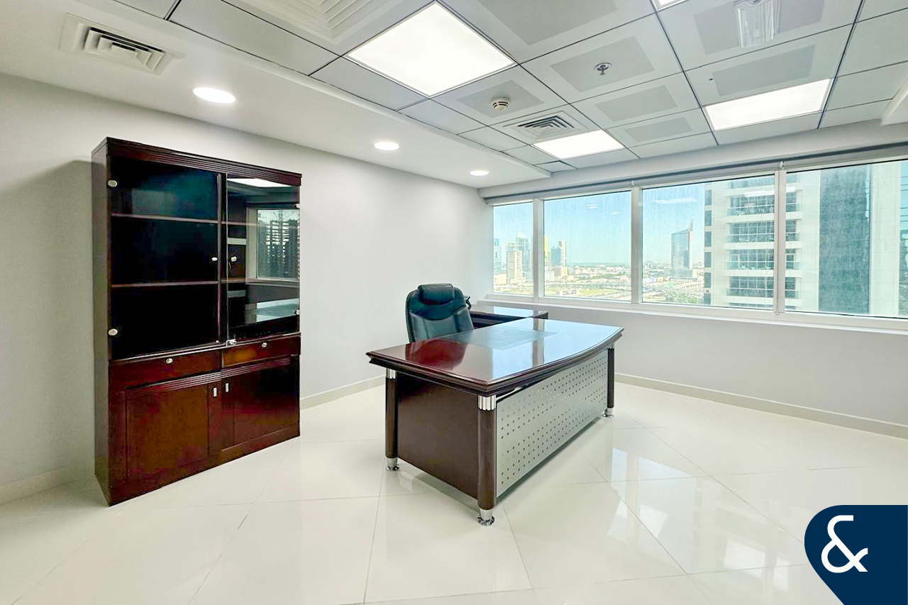 Prime Location | Fitted | Large Reception