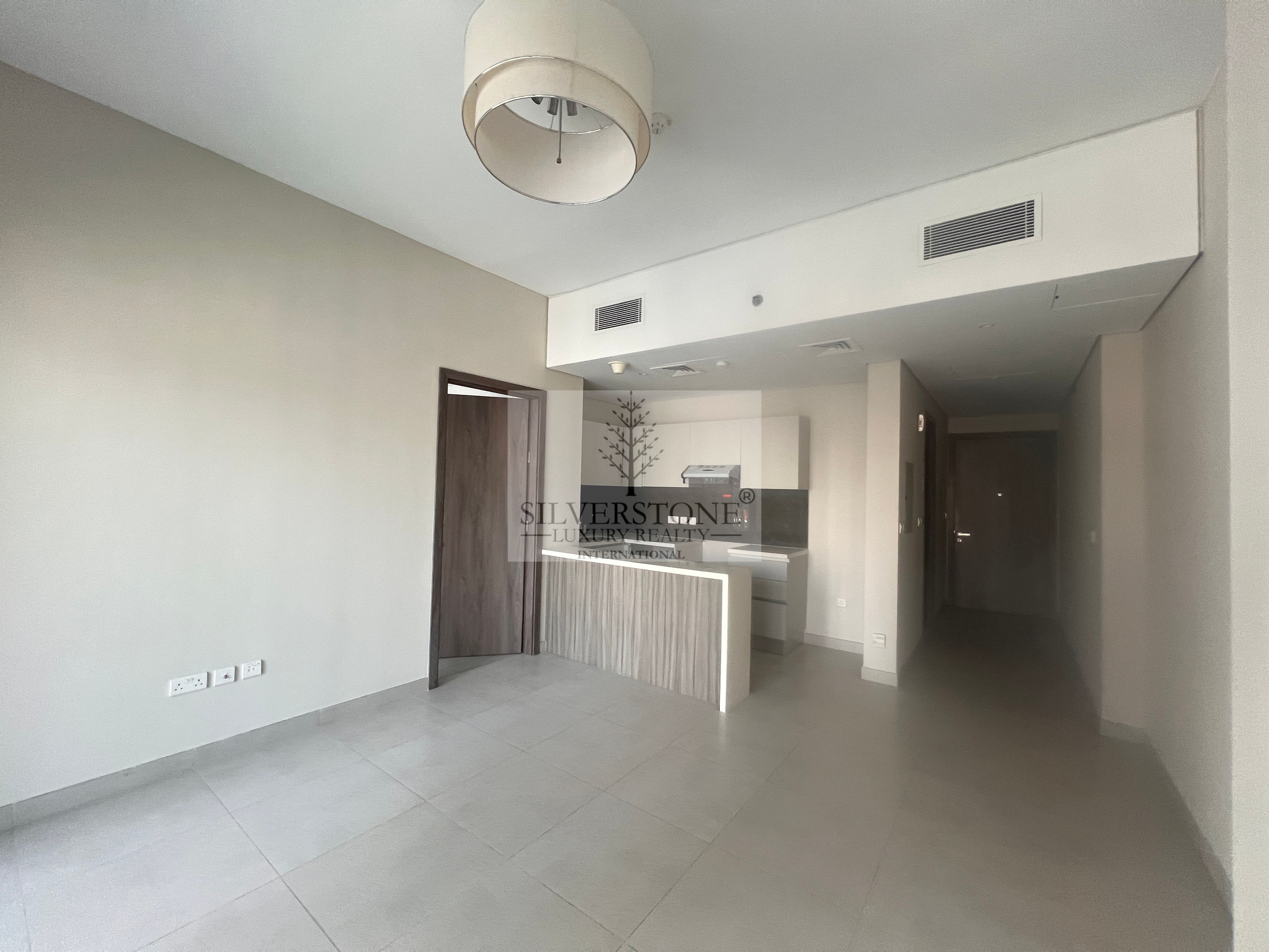 Vacant | Burj View | 4 Cheques