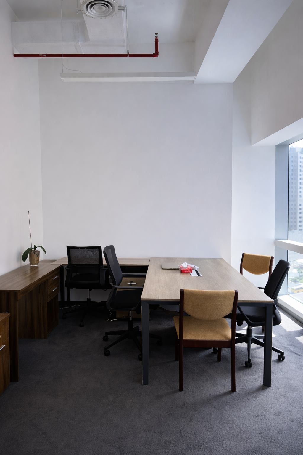 Ready-to-Move Offices in Prime Business Location | Near Metro
