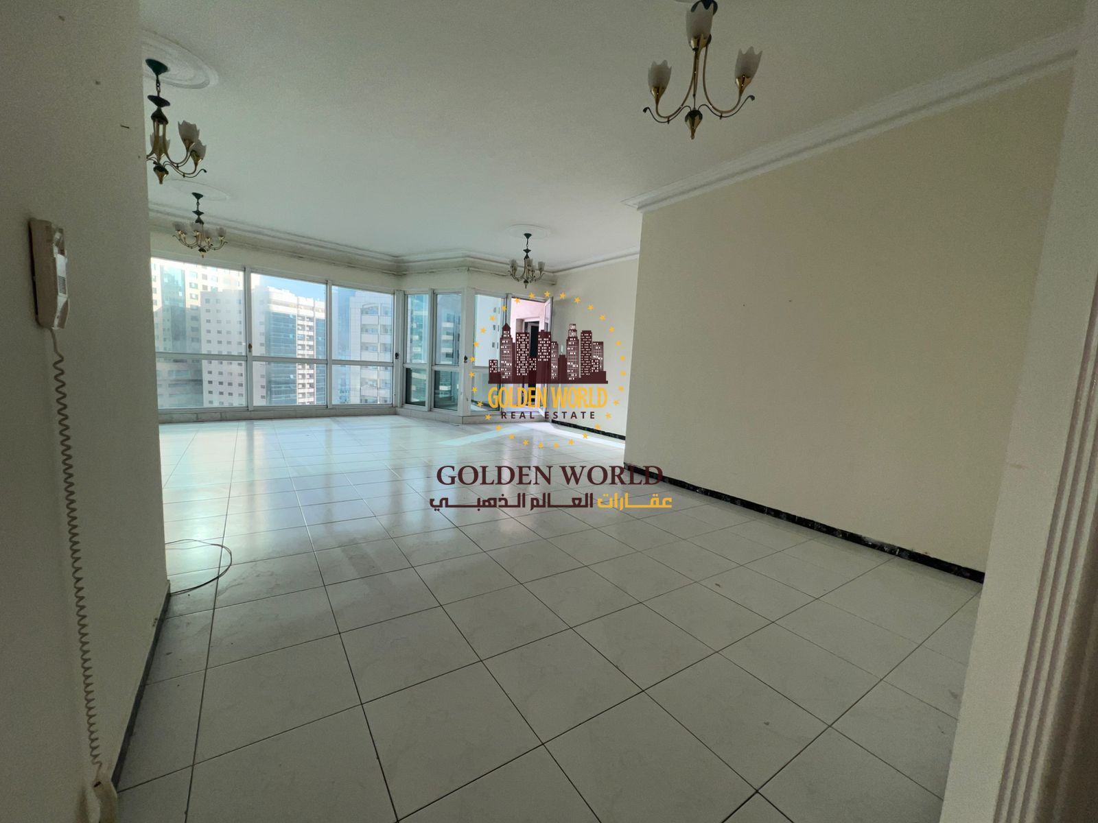 3BR apartment with balcony in Al Majaz 2, open view, free AC, master maid’s room, 4 bathrooms and spacious layout. Annual rent AED 67,000.