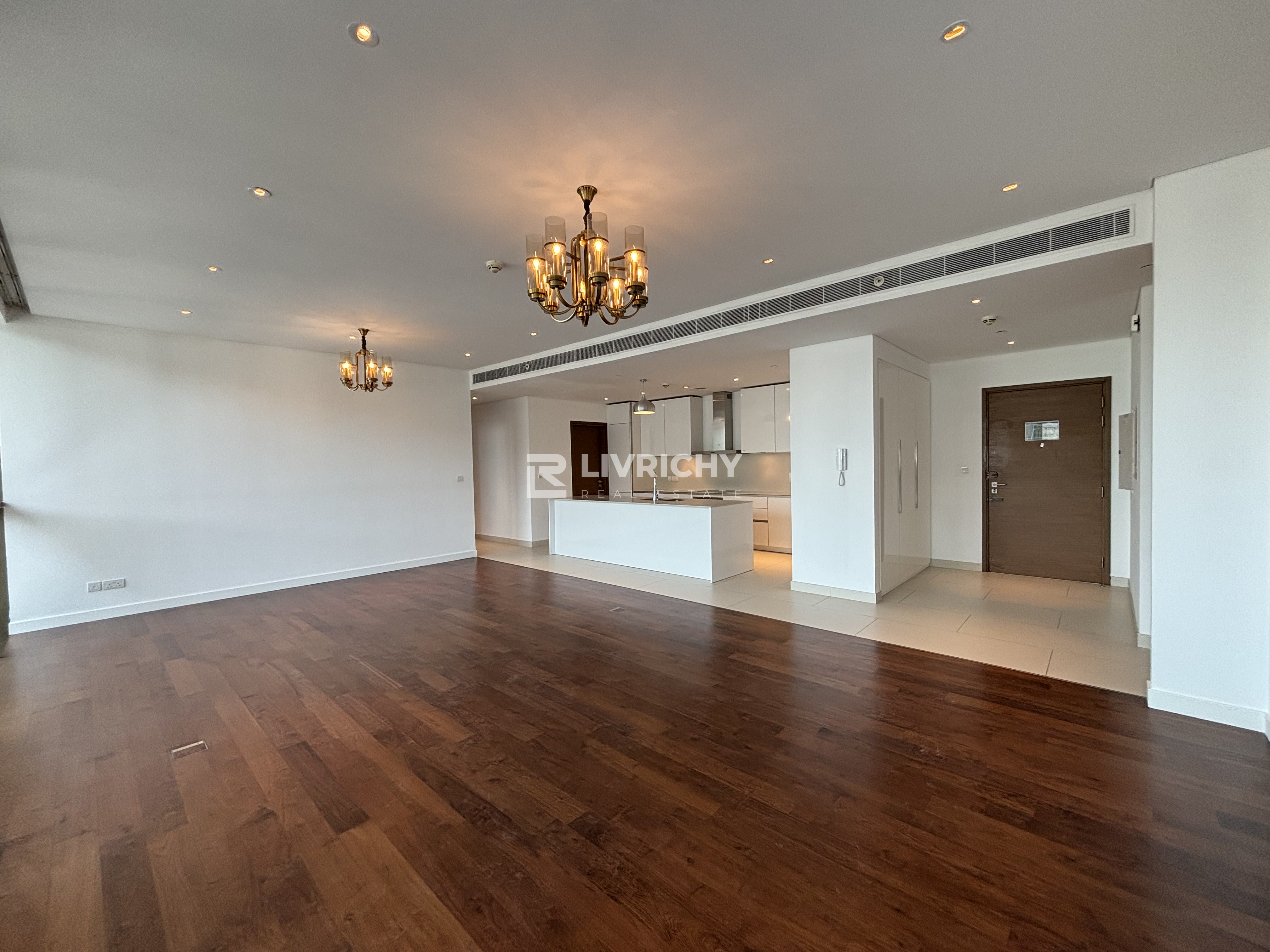 Ready to Move | City Walk Expert | Good Location