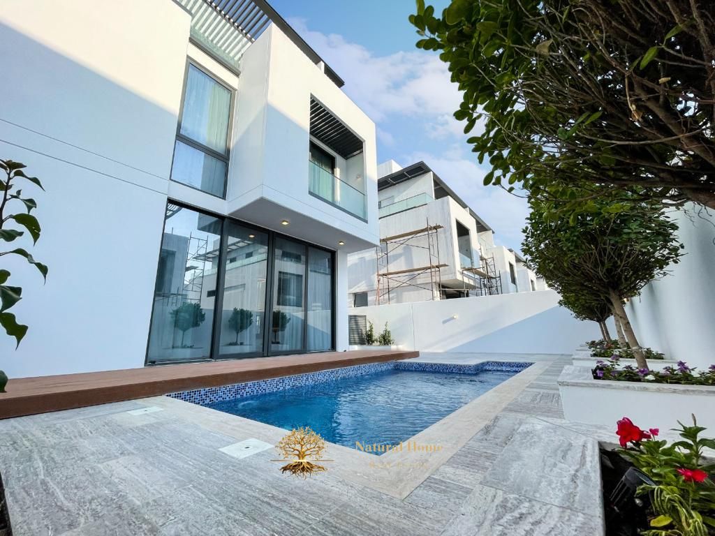 Spacious Living in a Gated Community | 3BR + Maid | Freehold