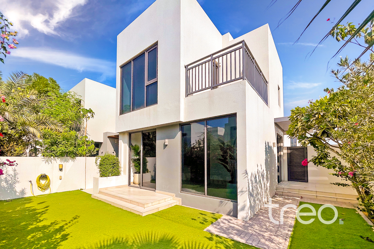 Vacant | Close to Park | Good Condition