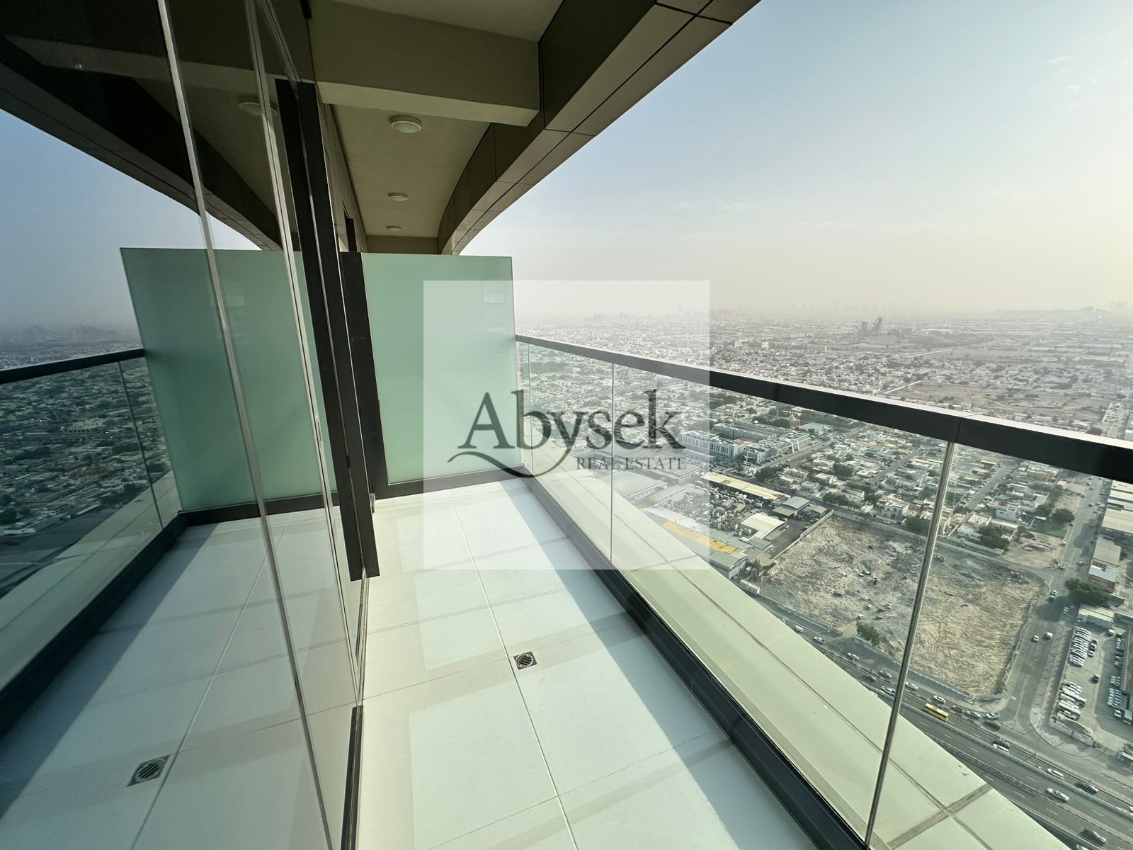 Stunning 2BR | Big Huge Balcony | High Floor | Prime Location