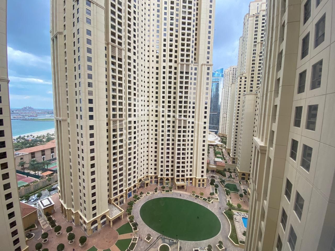 Stunning APT | Prime Location | Spacious Layout