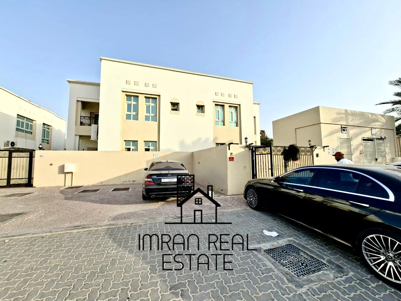 Offer Low Price 4BR Spacious Villa Corner Ready to Move
