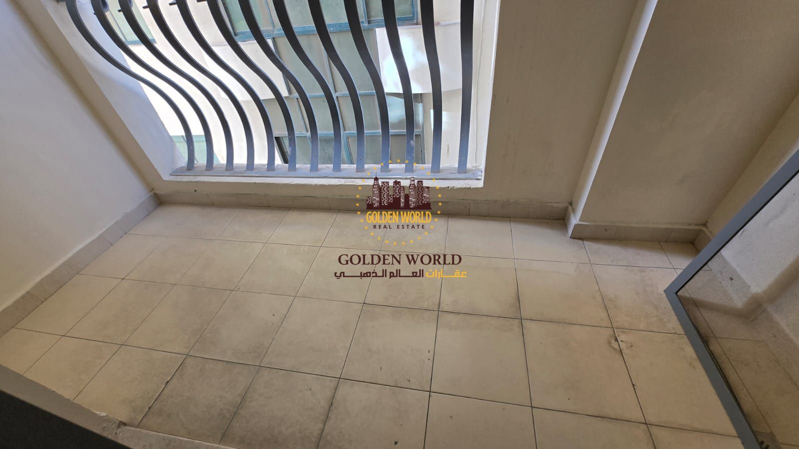 2-Bedroom Apartment with Living Room & Open Balcony