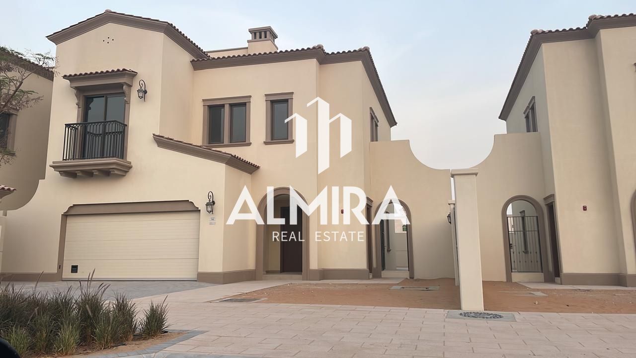 Single Row | Brand New | Family Home | Cordoba