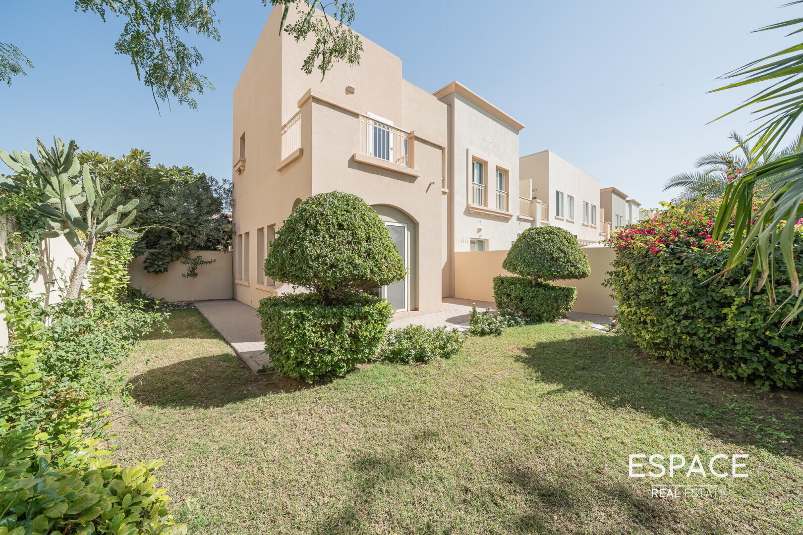 Excellent Condition | Upgraded | 2 Beds
