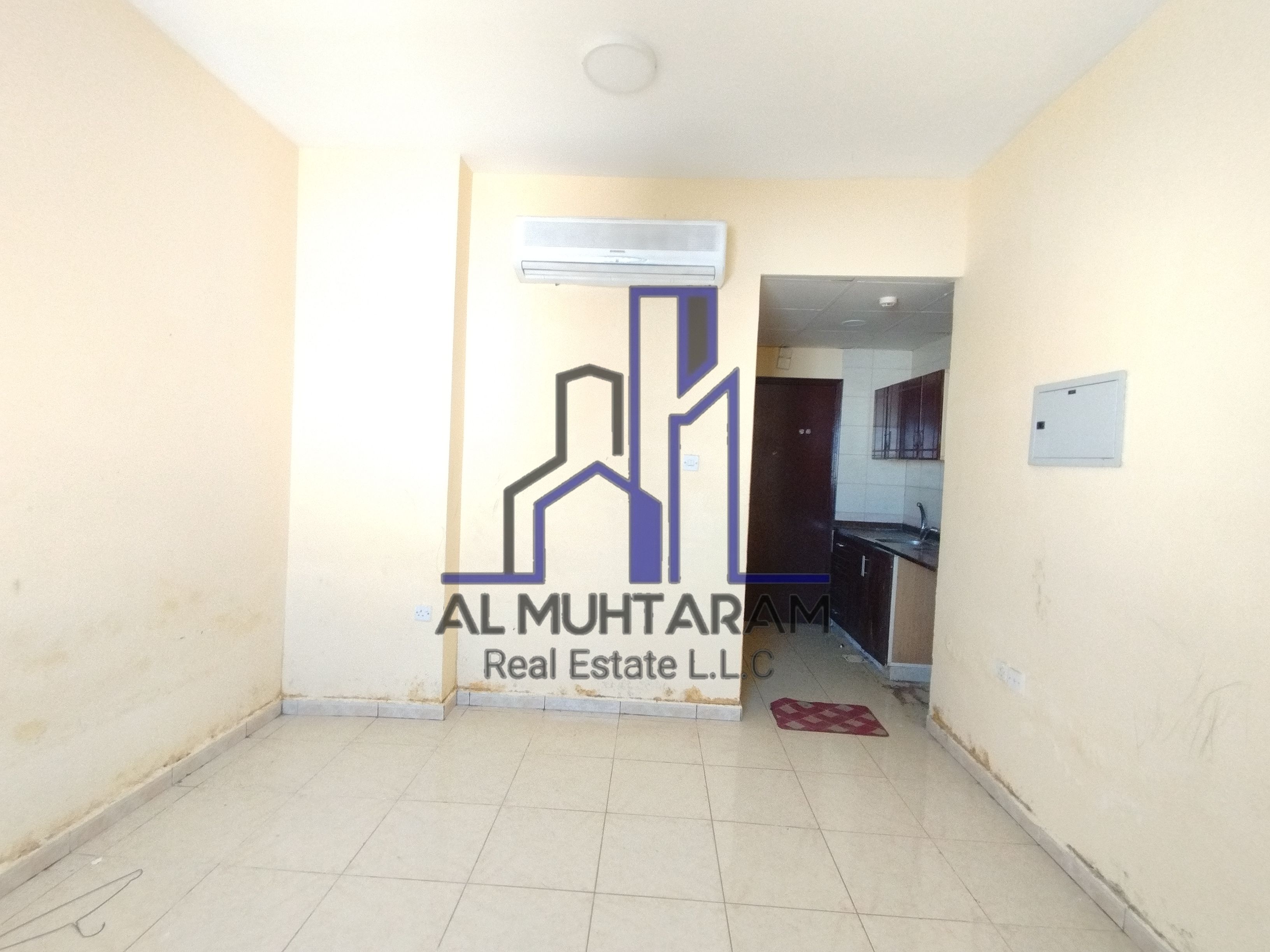Luxurious huge studio closed to bus station just in 20k. call now